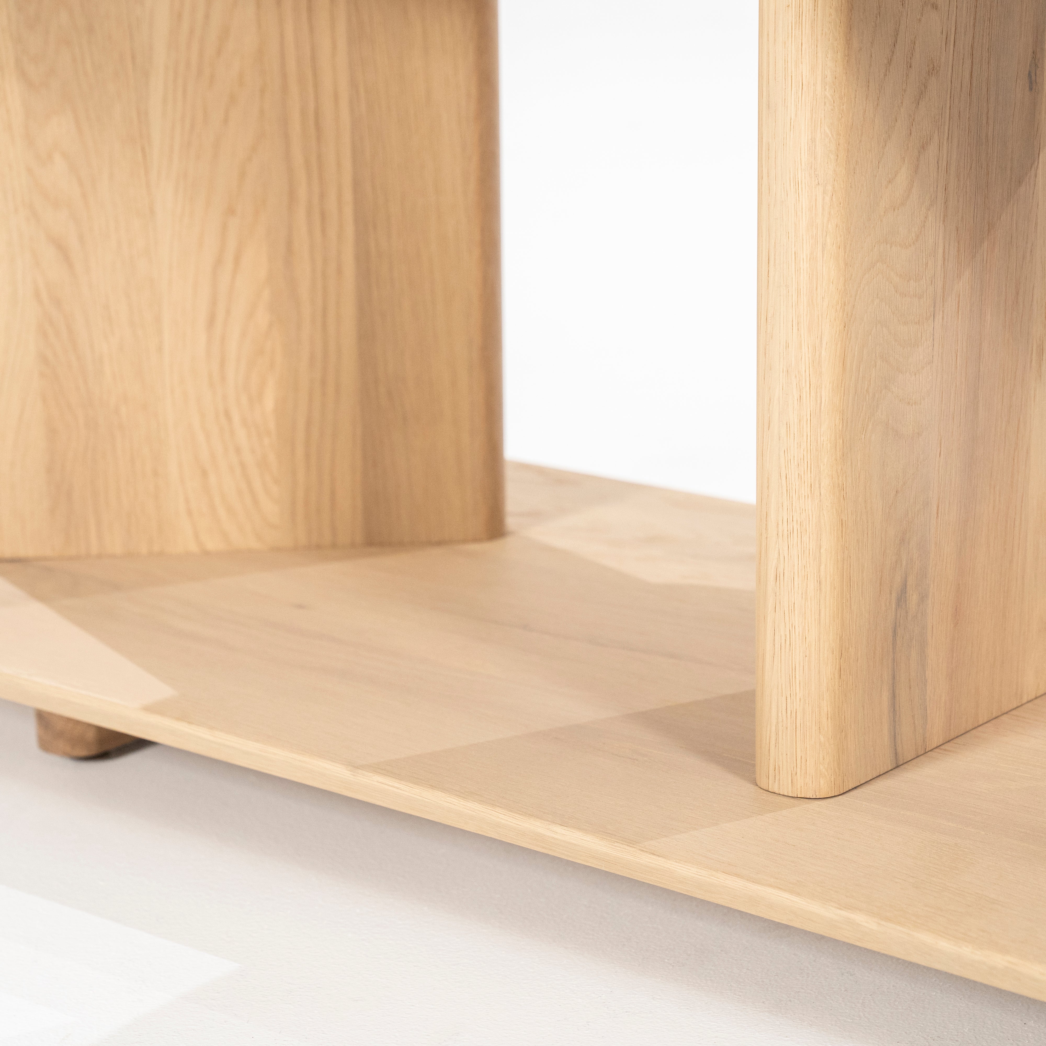 RTV-Sideboard aus Eichenholz