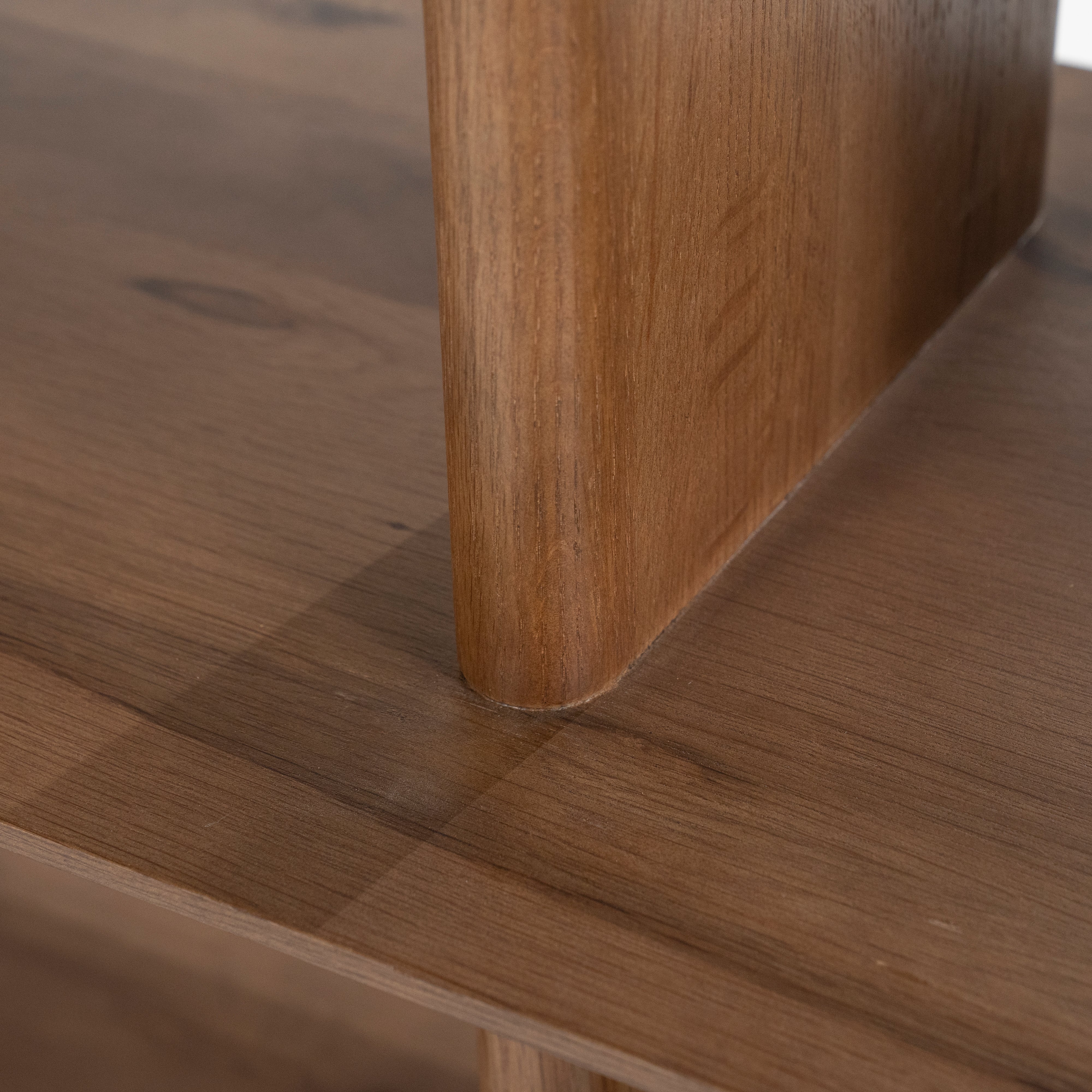 Niedriger Regal TY aus dunklem Eichenholz