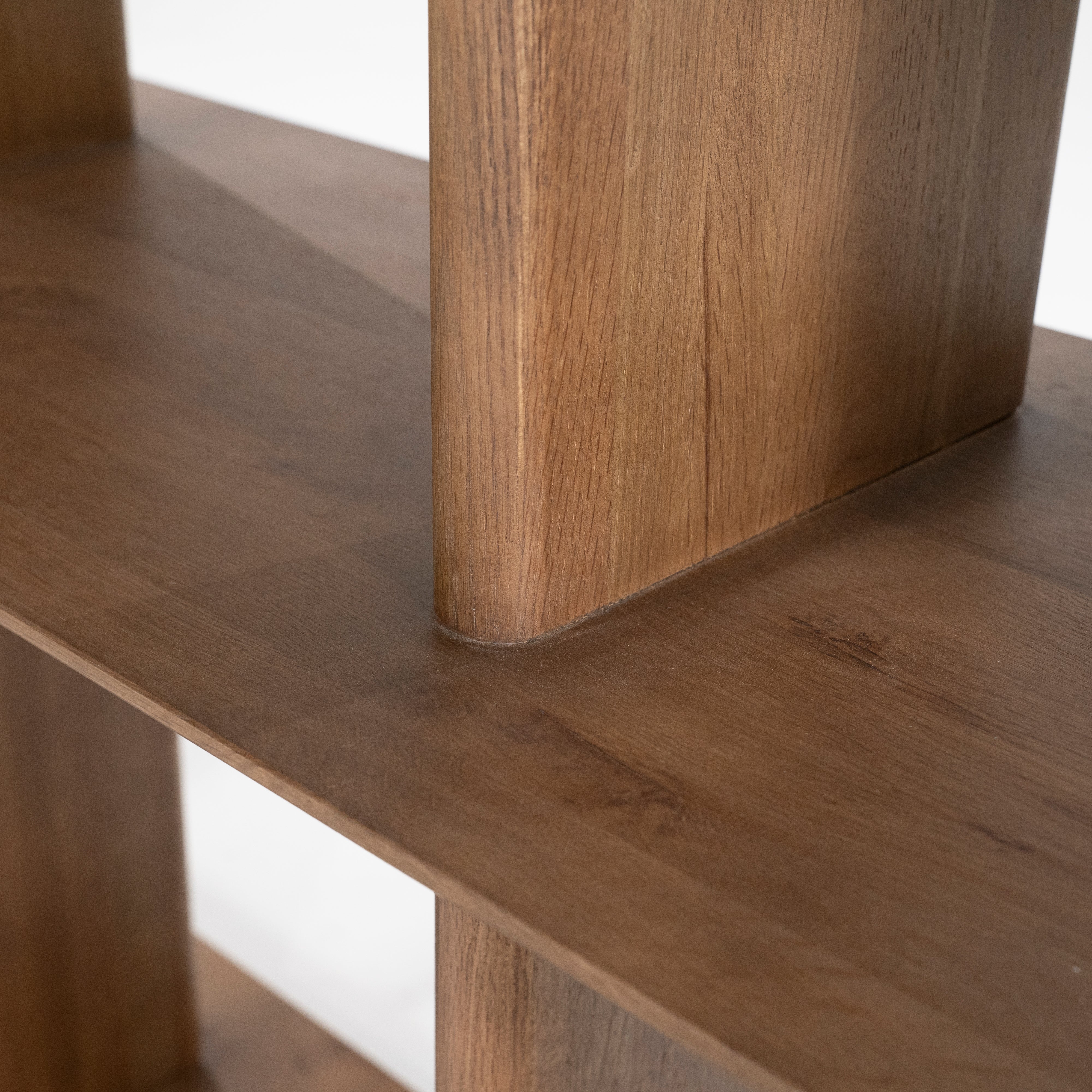 Regal TY dunkles Eichenholz