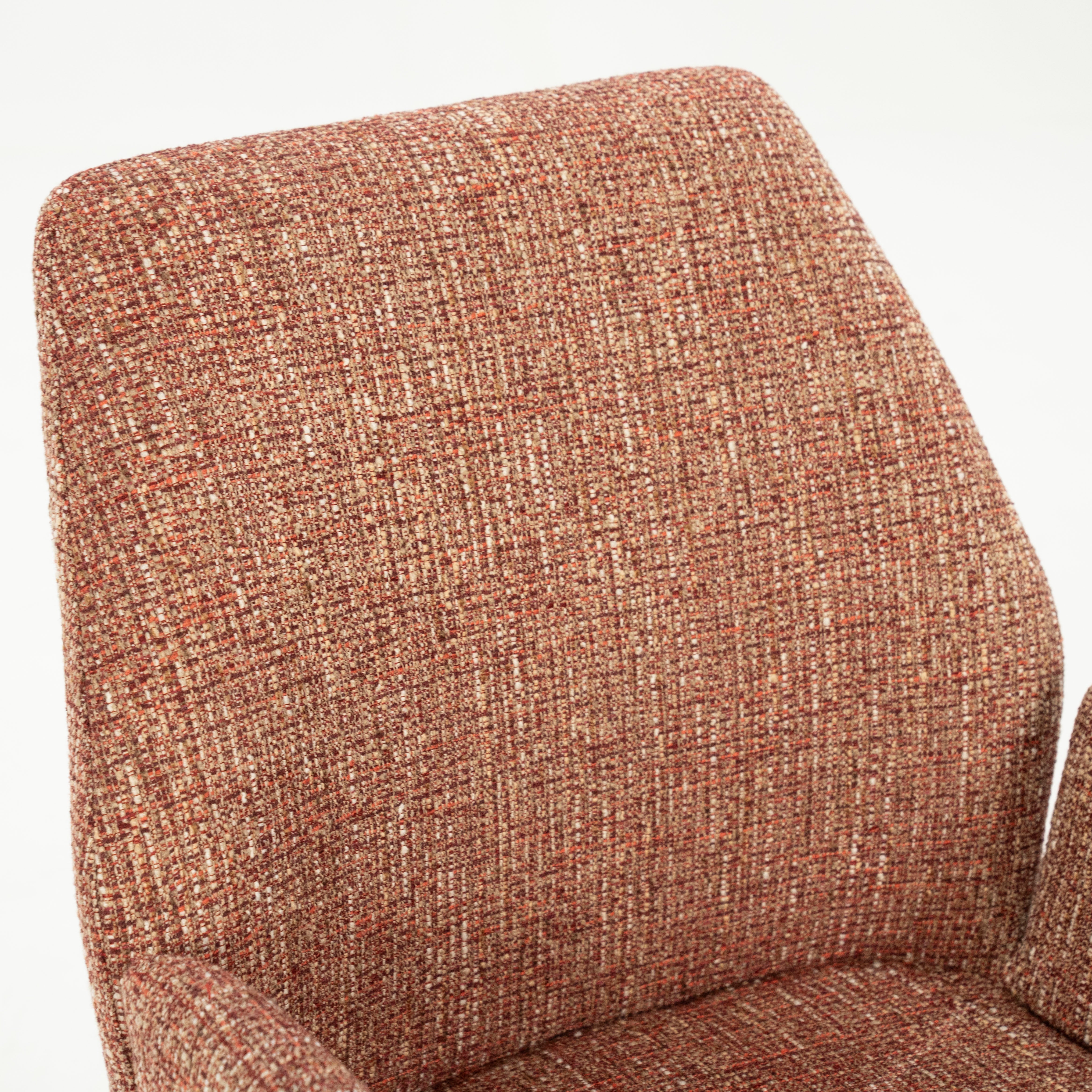 INDY chair terracotta with black base