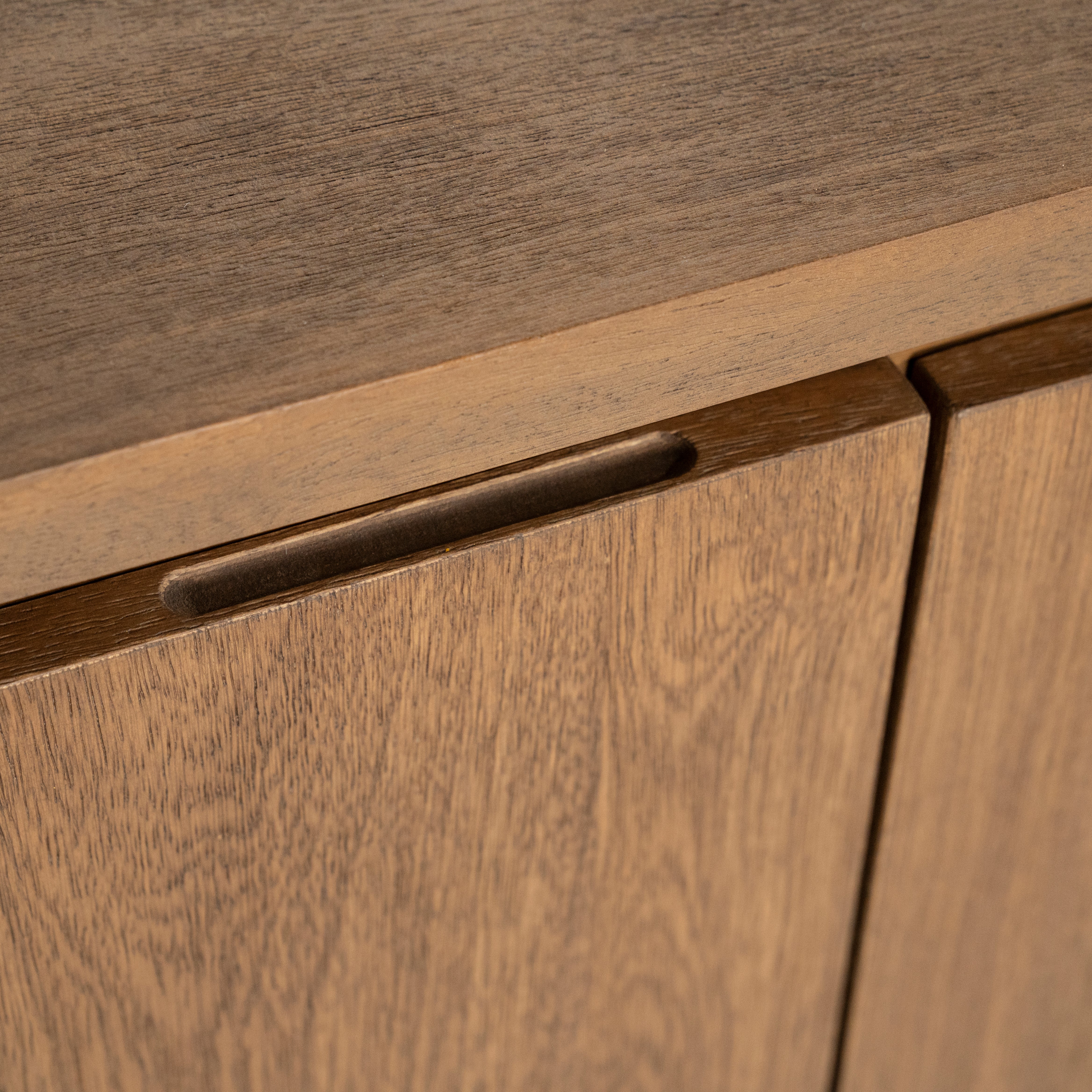 RTV-Schränke EDWARD aus Mangoholz