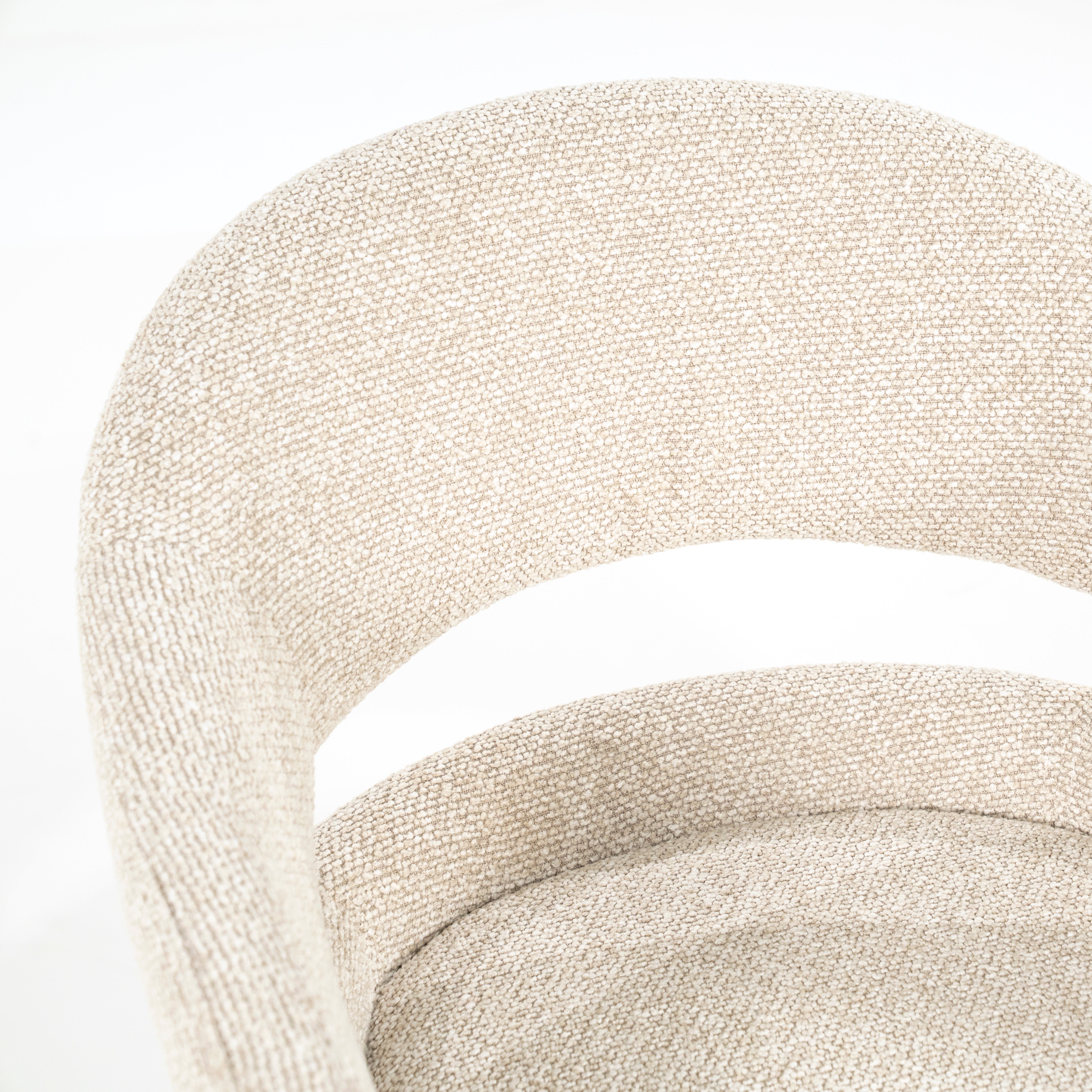 Drehstuhl HAILEY beige mit dunkelbraunem Fuß