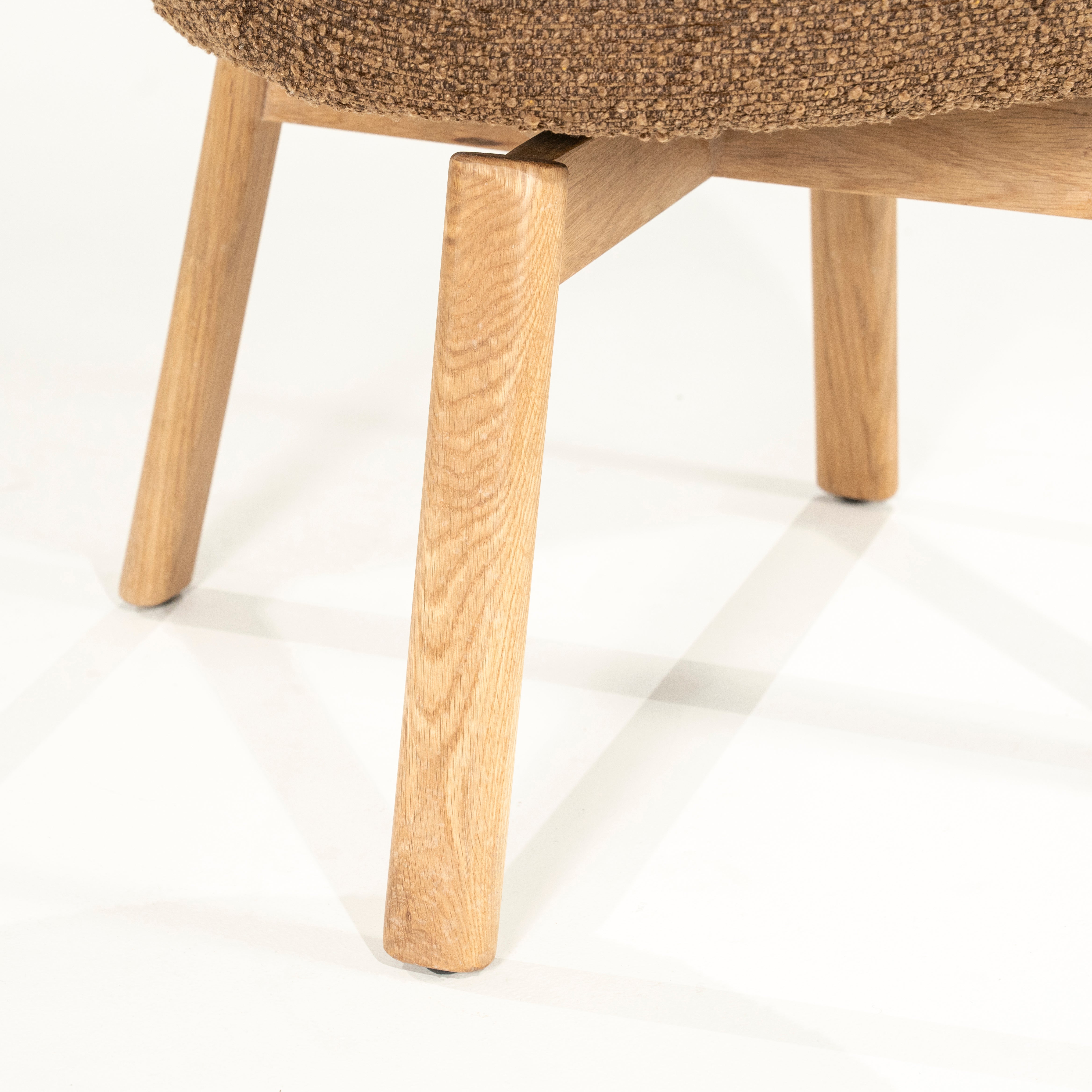 LIVIA swivel chair brown with wooden base