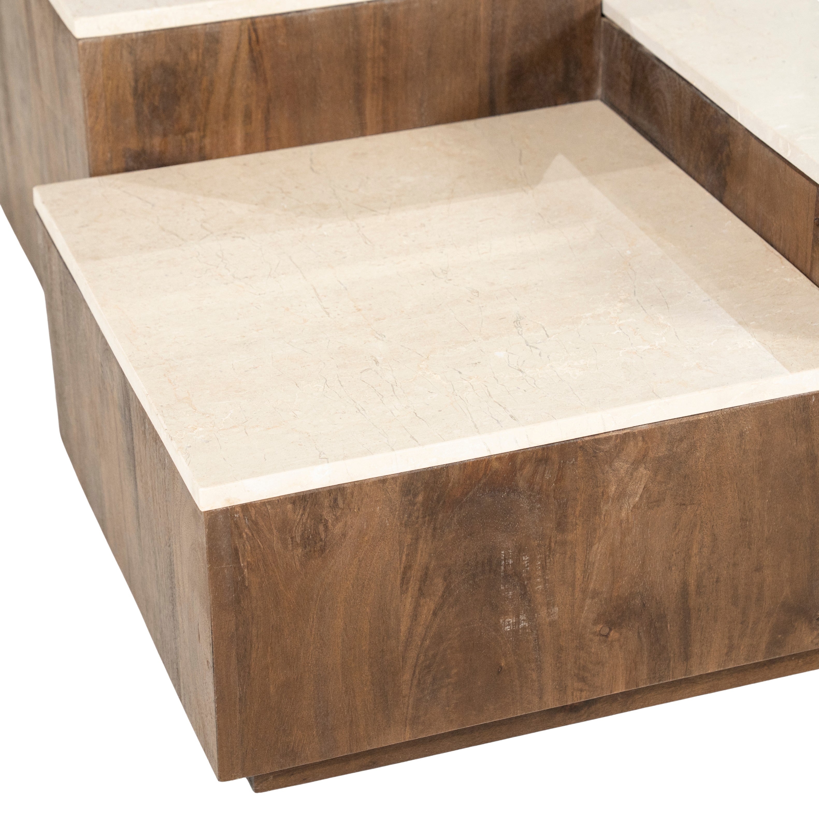 QUIDO Coffee Table in Mango Wood