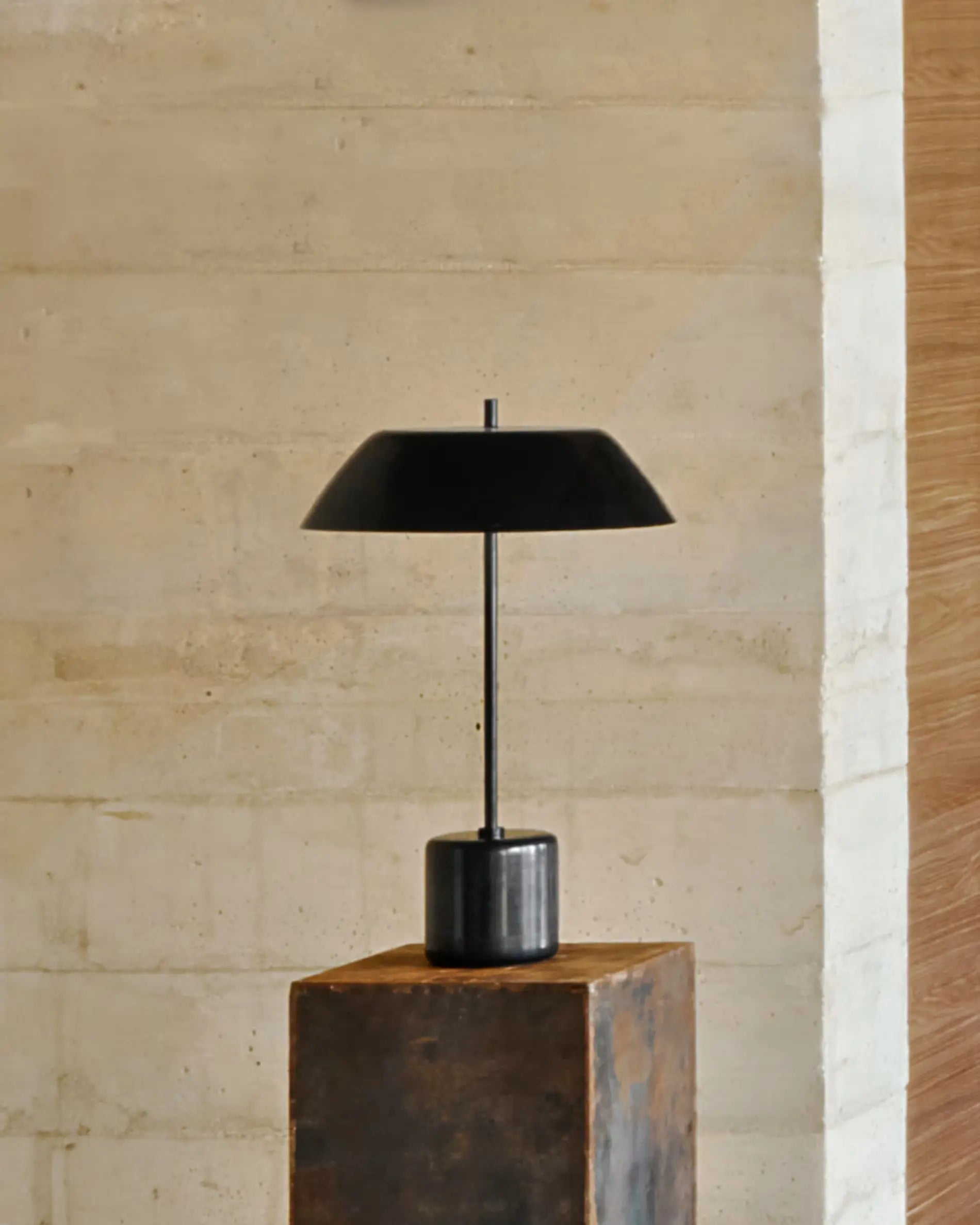 Lampa stołowa SAYRA czarny – marmur