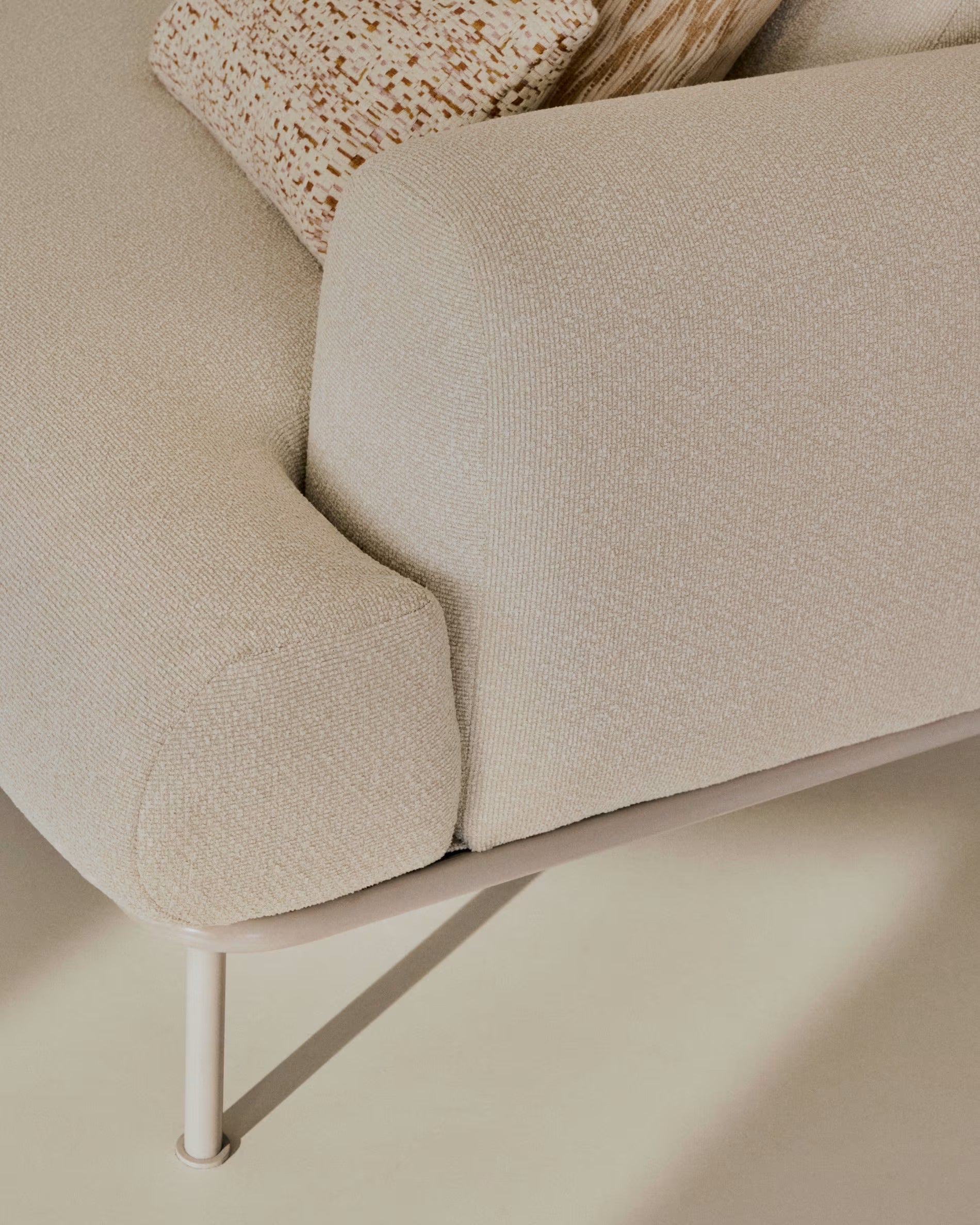 3-seater AURUM ecru chenille sofa with a beige base