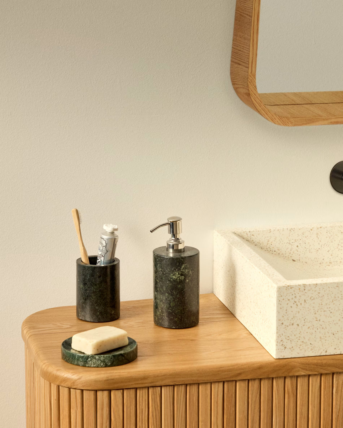 Elenei soap dispenser green marble