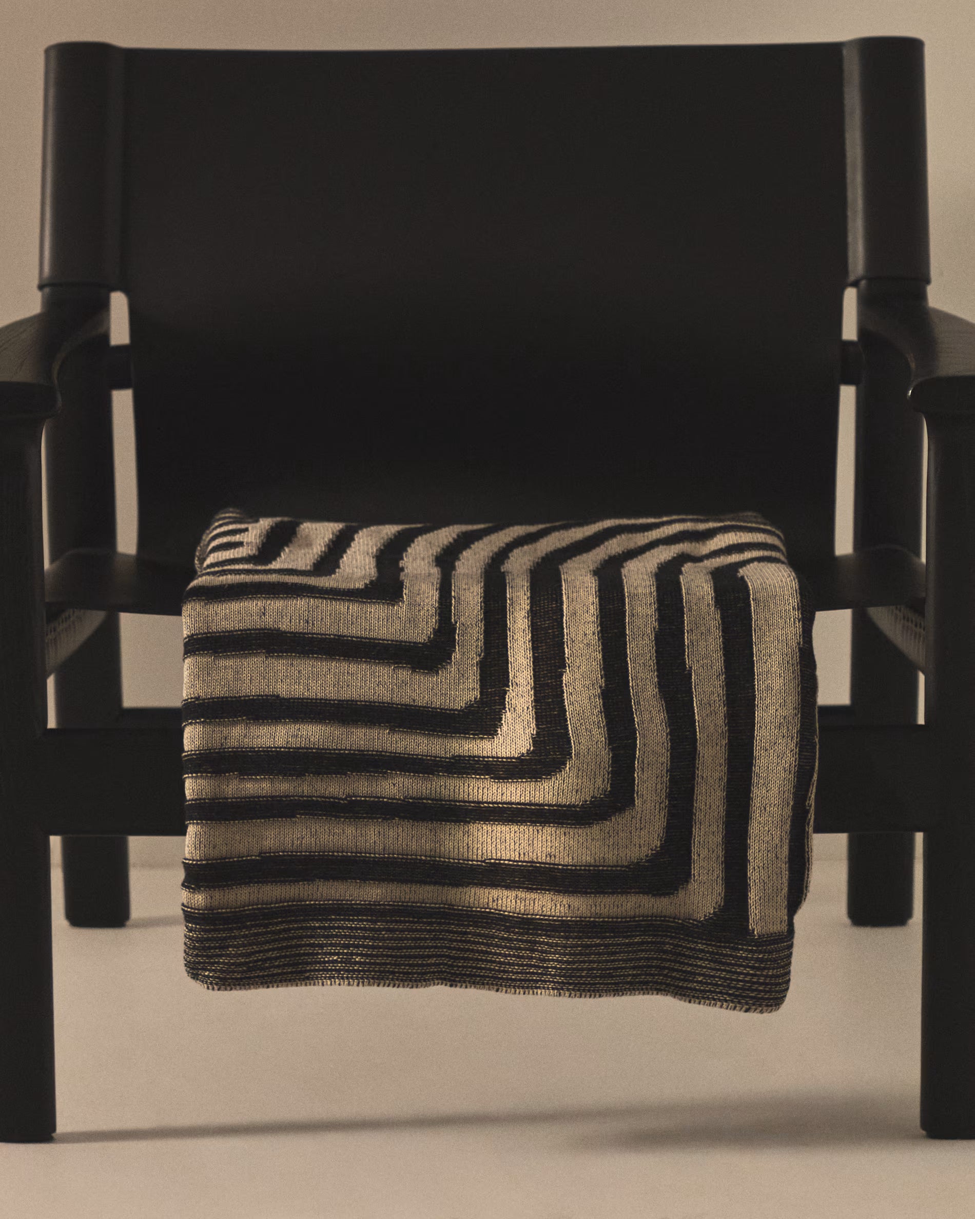 Pled ORELI schwarz mit Weiß