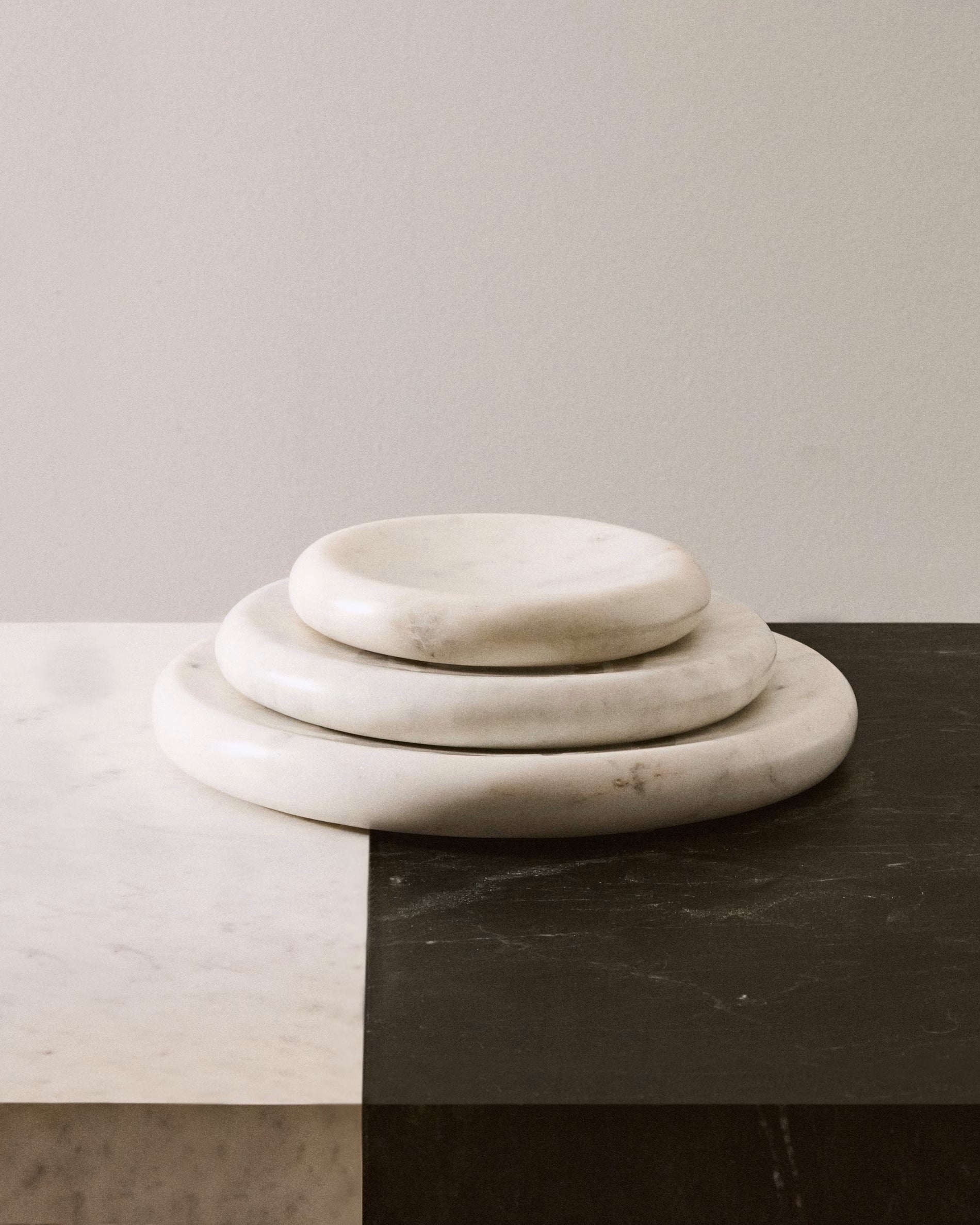 OBENA white marble tray