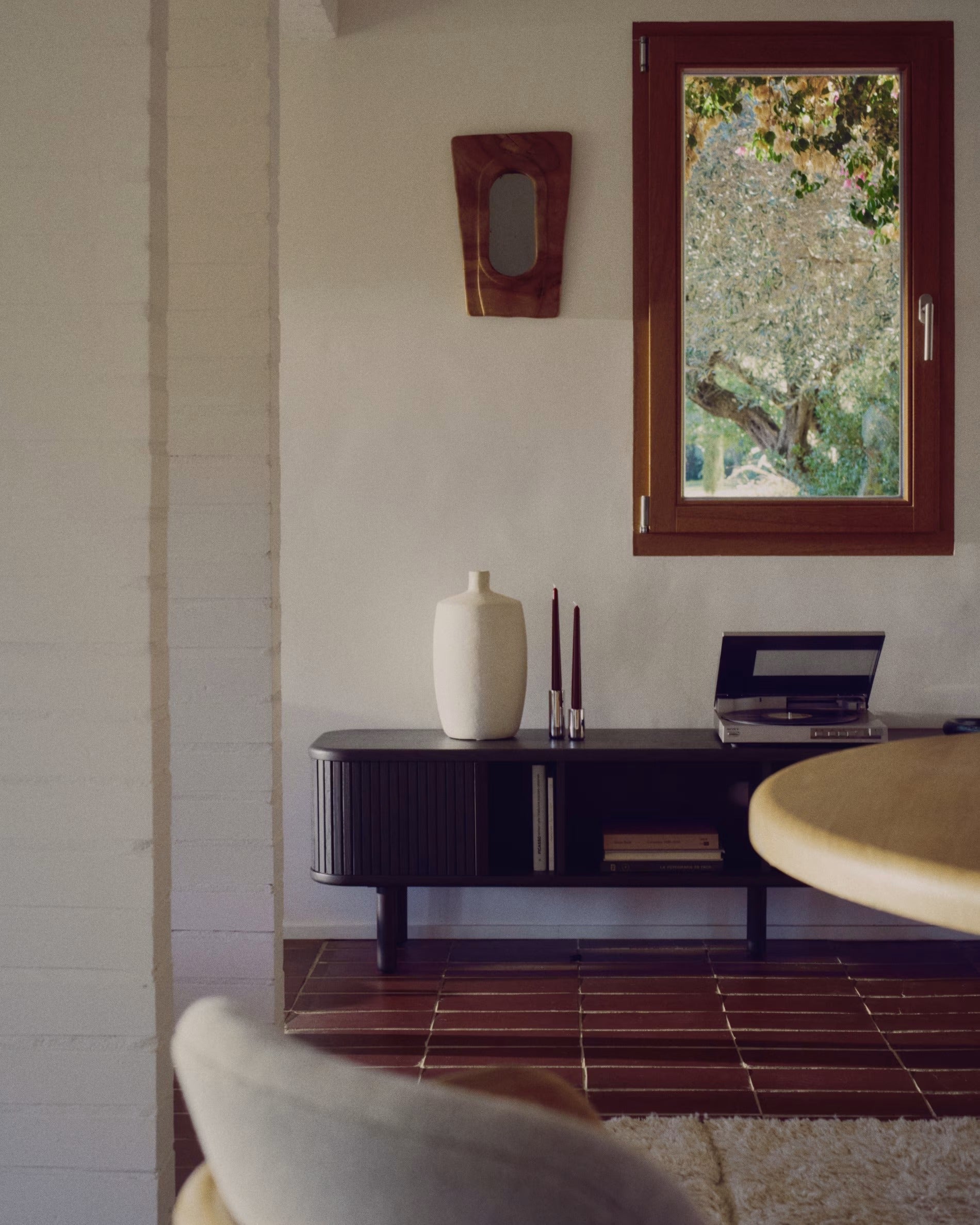 RTV-Sideboard MAILEN dunkle Esche-Furnier