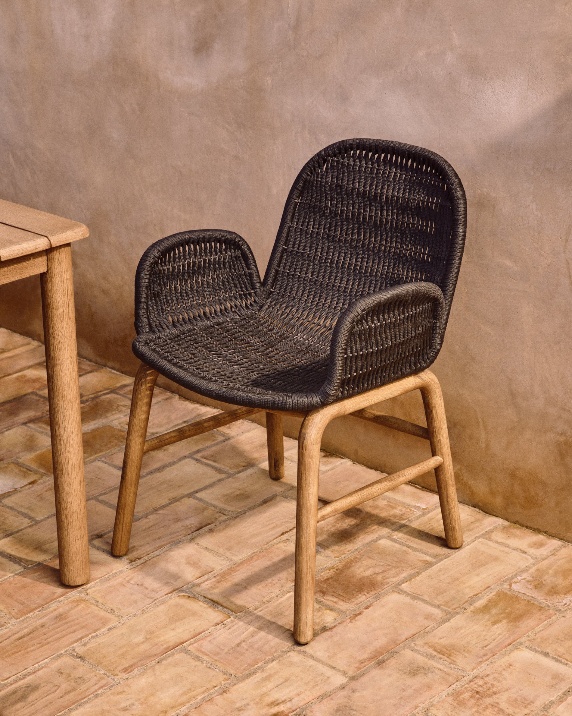 ALIPA Dark Gray Armchair