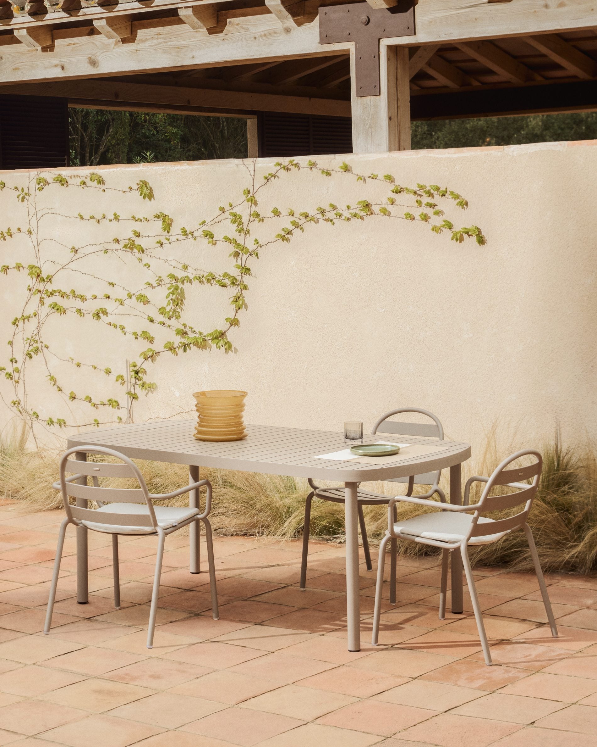 JONCOLS taupe garden chair