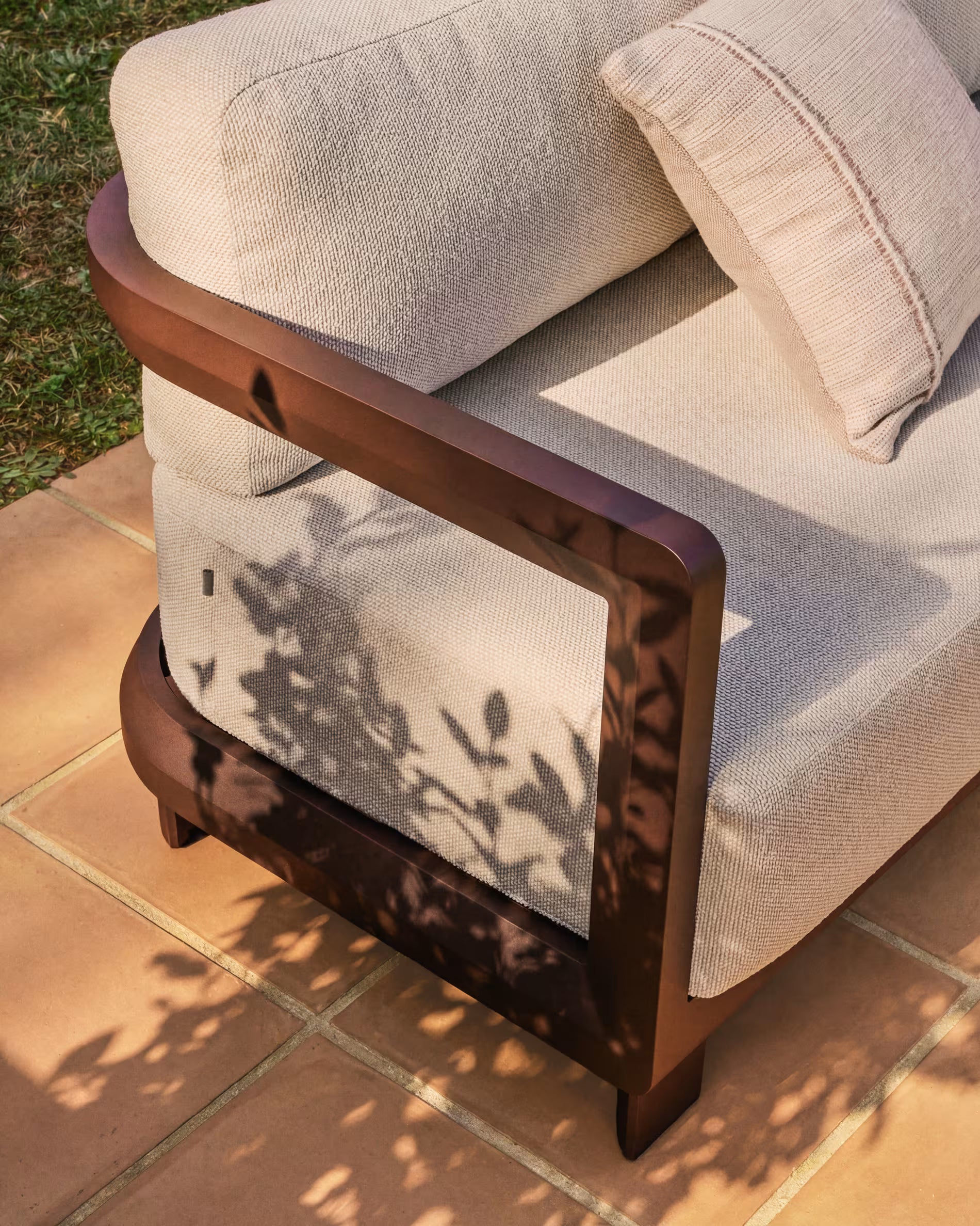 NERANO Light Beige 3-Seater Garden Sofa with Brown Base