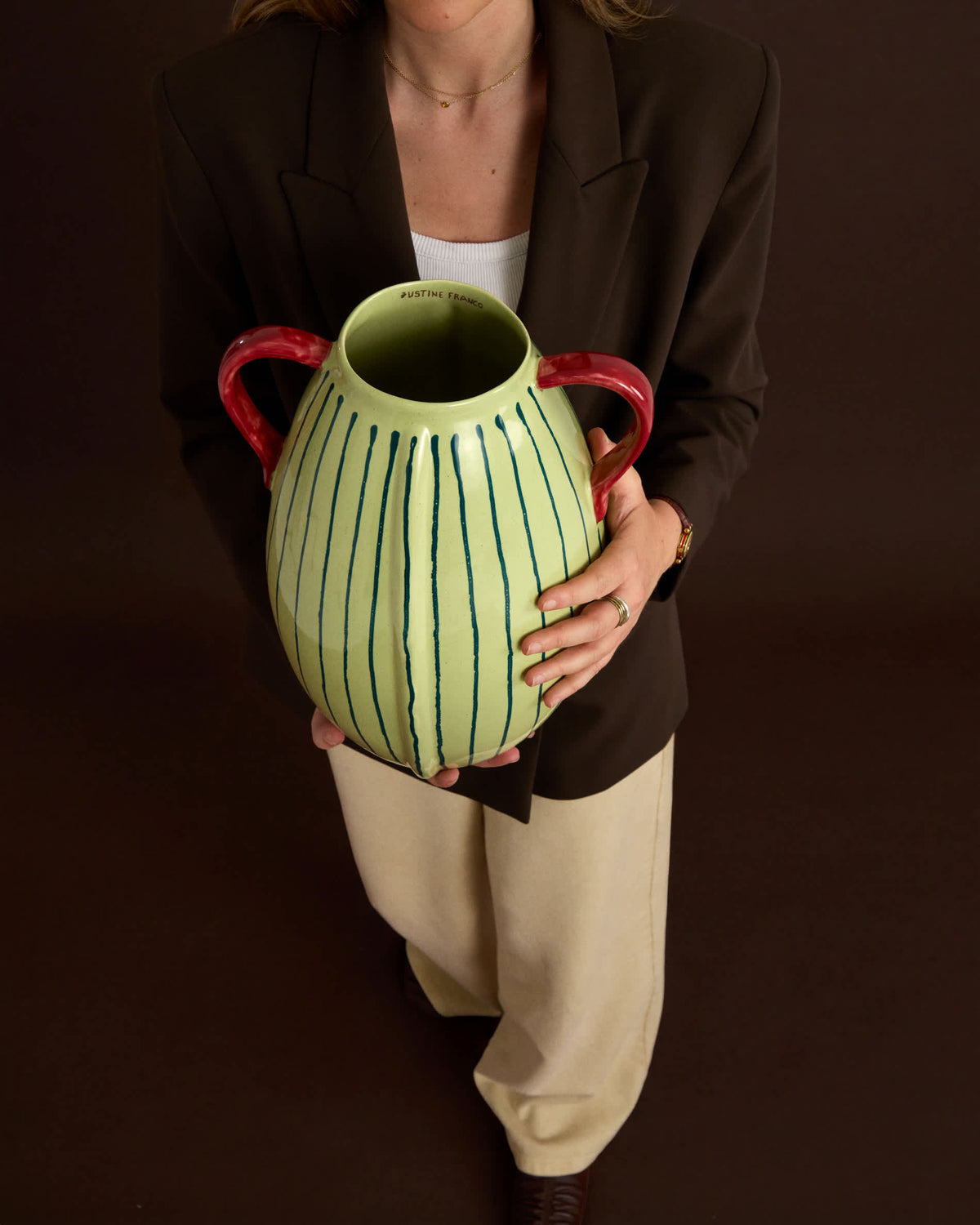Wazon JUSTINE FRANCO zielony z czerwonym ceramiczny – ujęcie 2