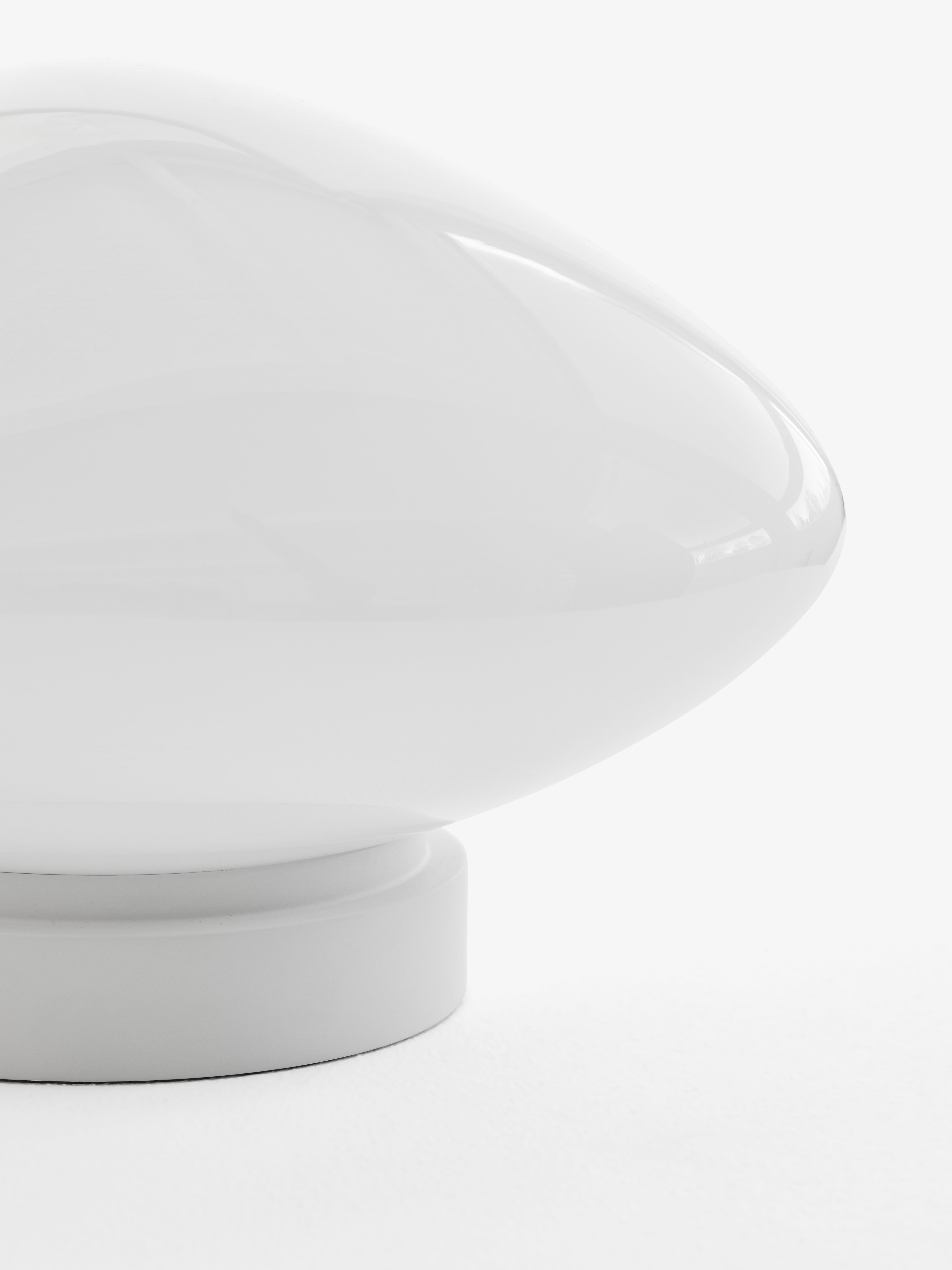 MIST AP22 wall sconce in white