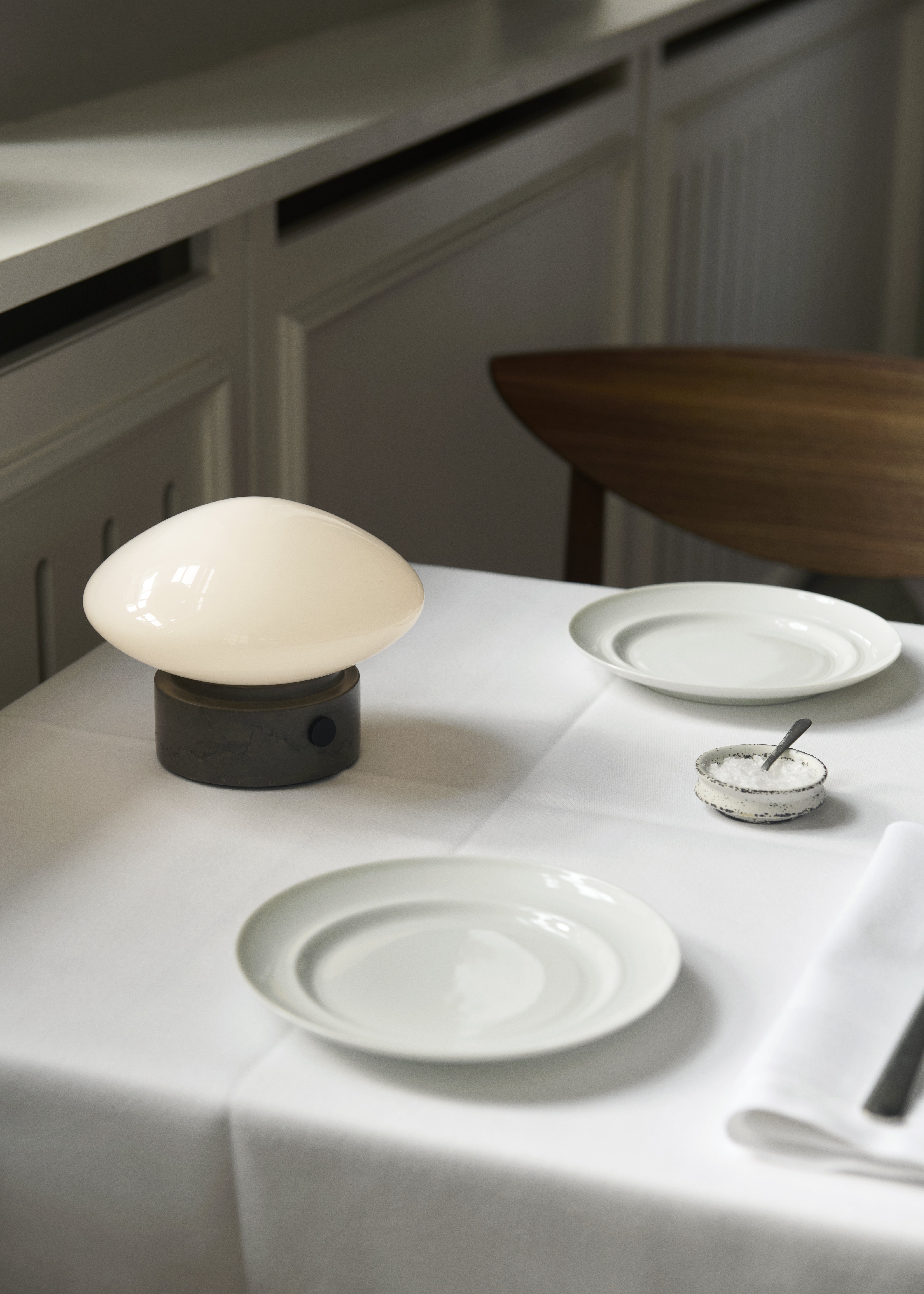 Lampa przenośna MIST AP21 szklany klosz z zieloną marmurową podstawą
