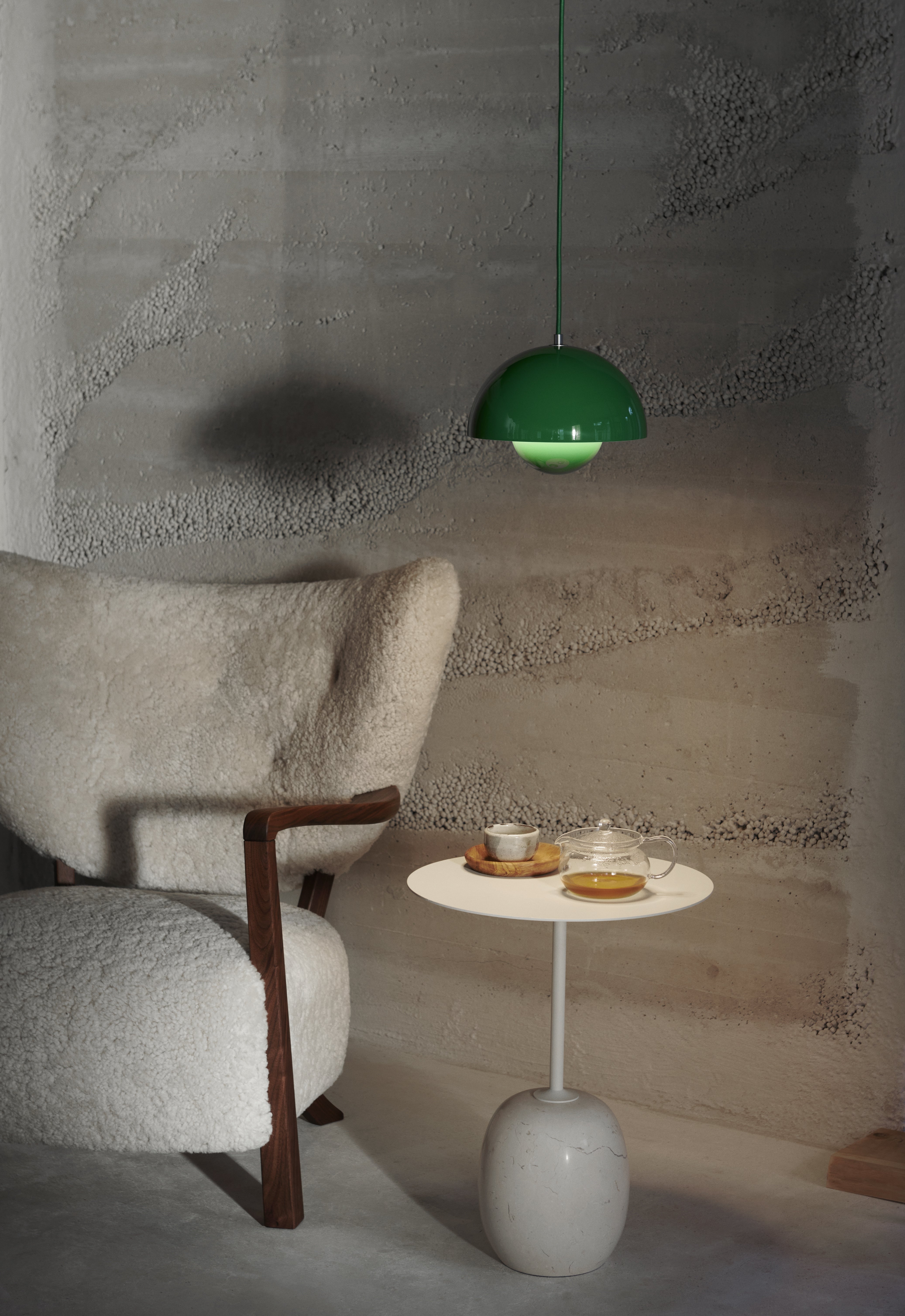 FLOWERPOT pendant lamp in vibrant green