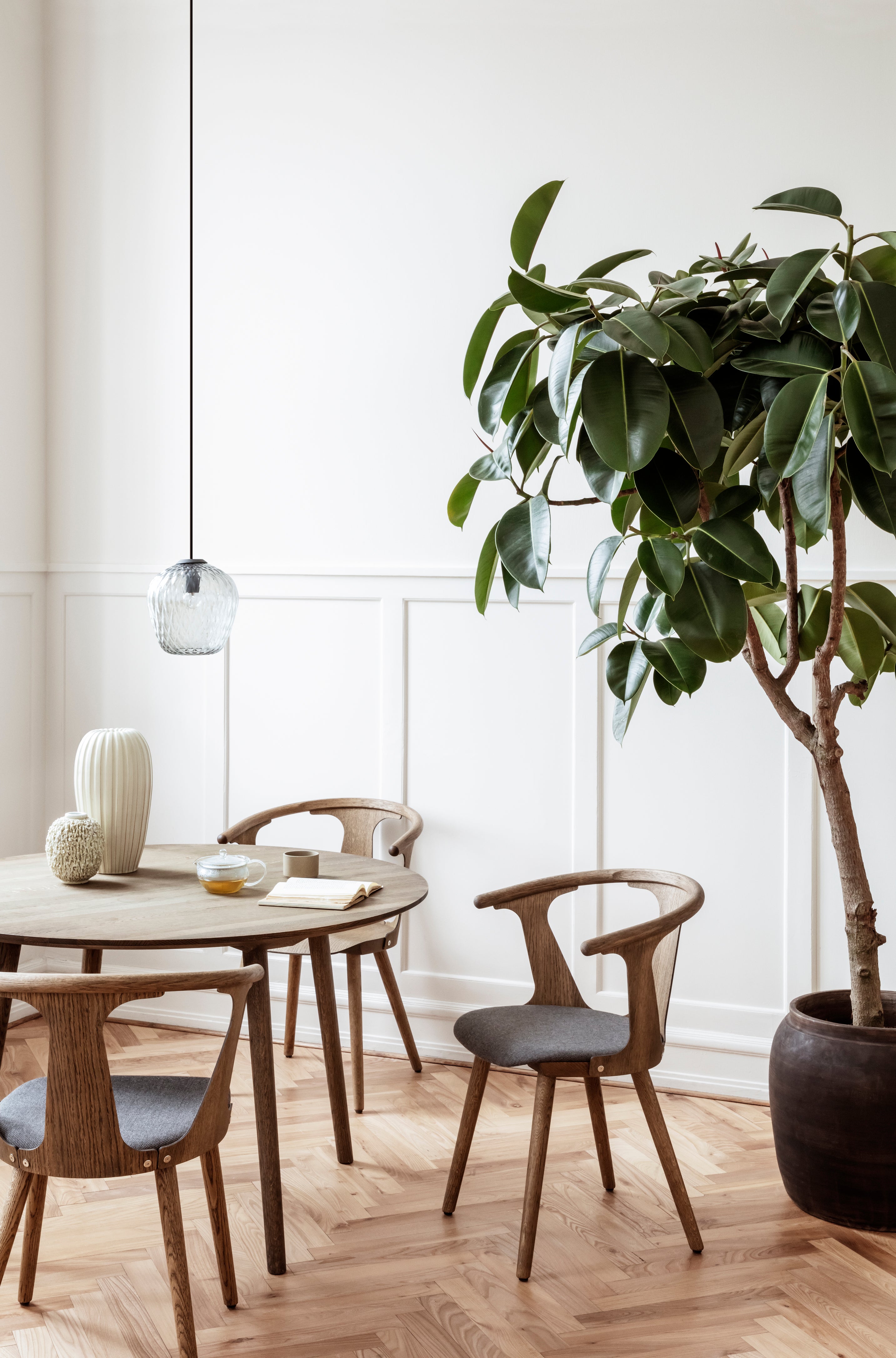 Blown pendant lamp with a glossy shade