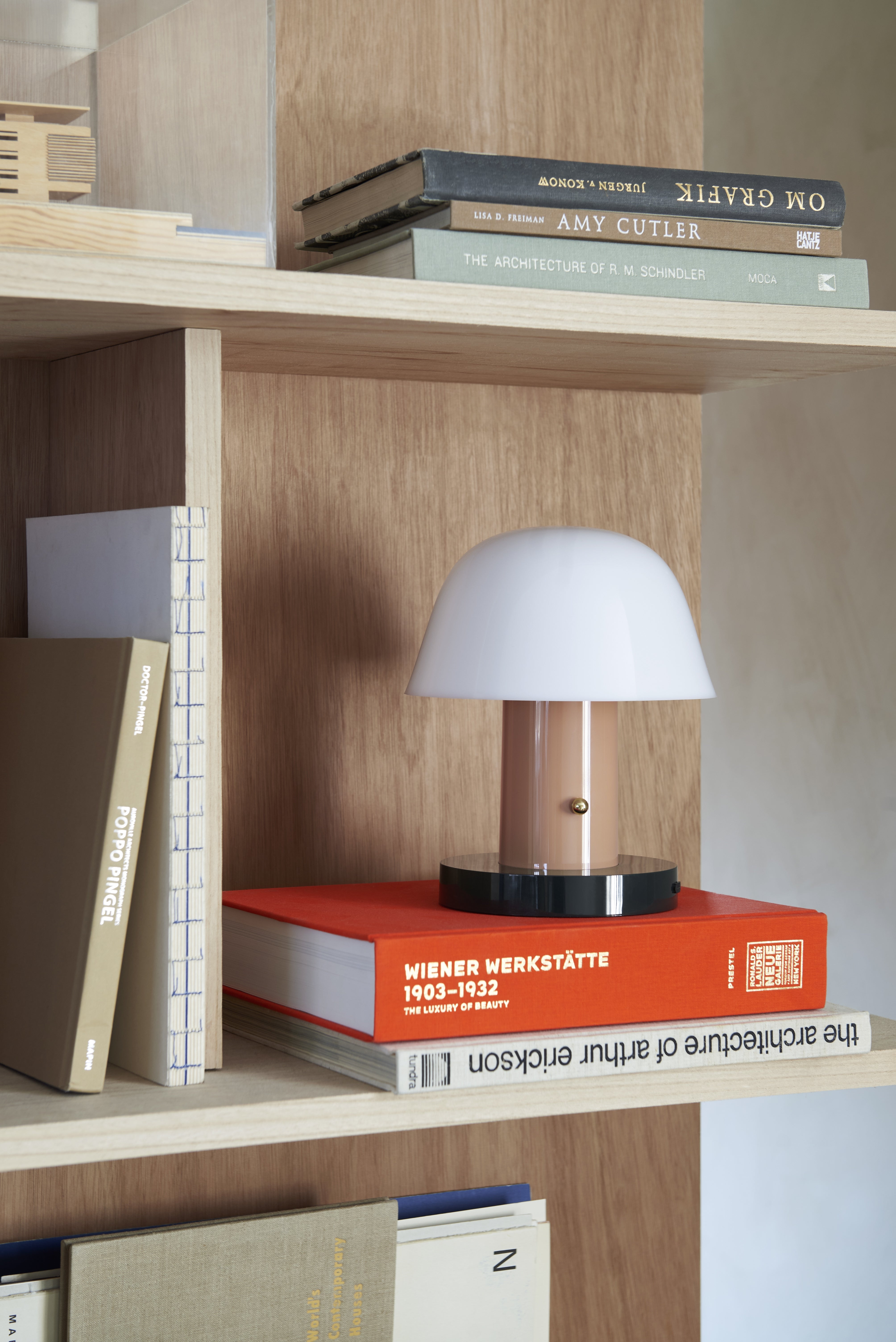 Portable lamp SETAGO JH27 with a cream shade and a beige-green base.