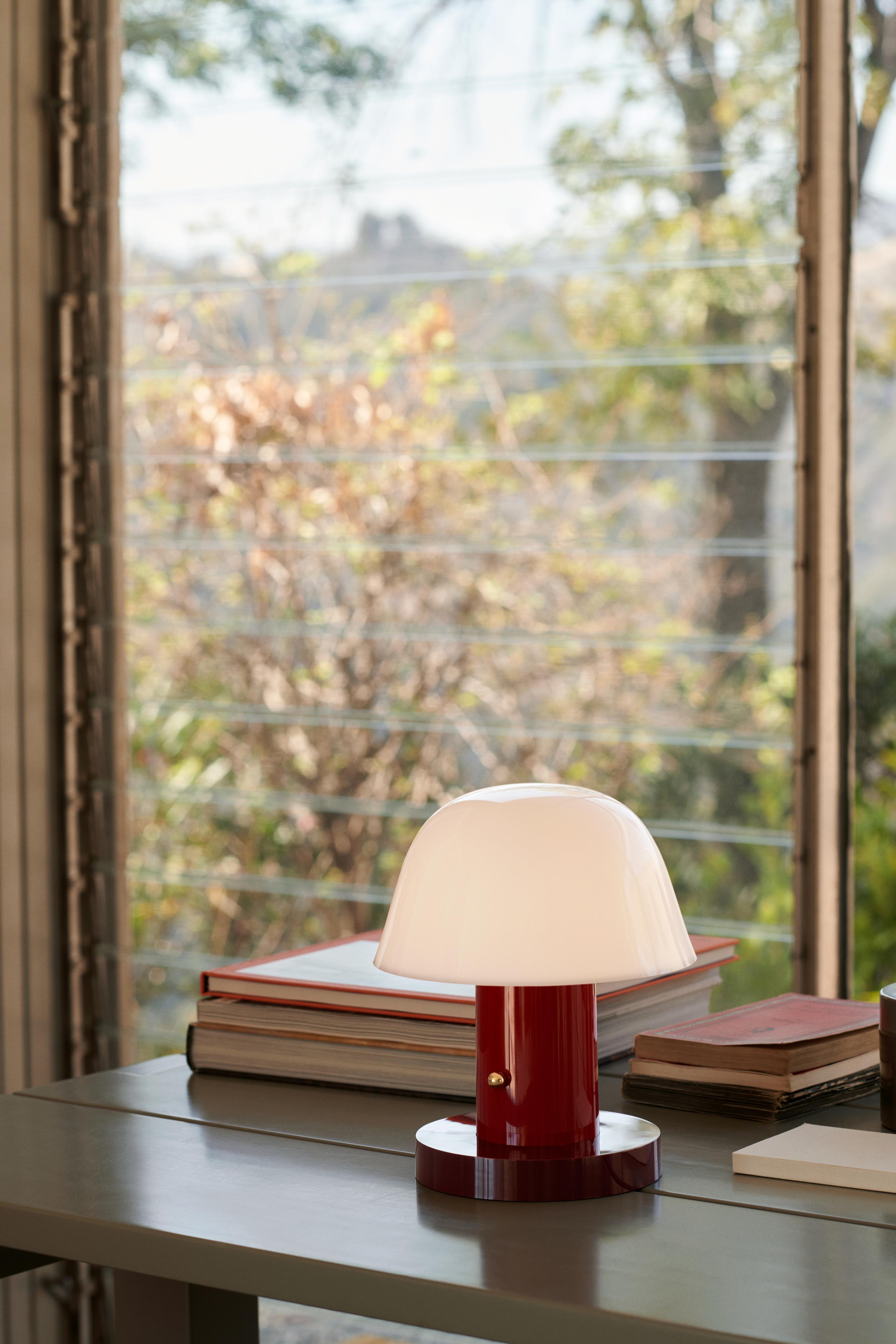 Portable lamp SETAGO JH27 with a cream shade and dark red base.