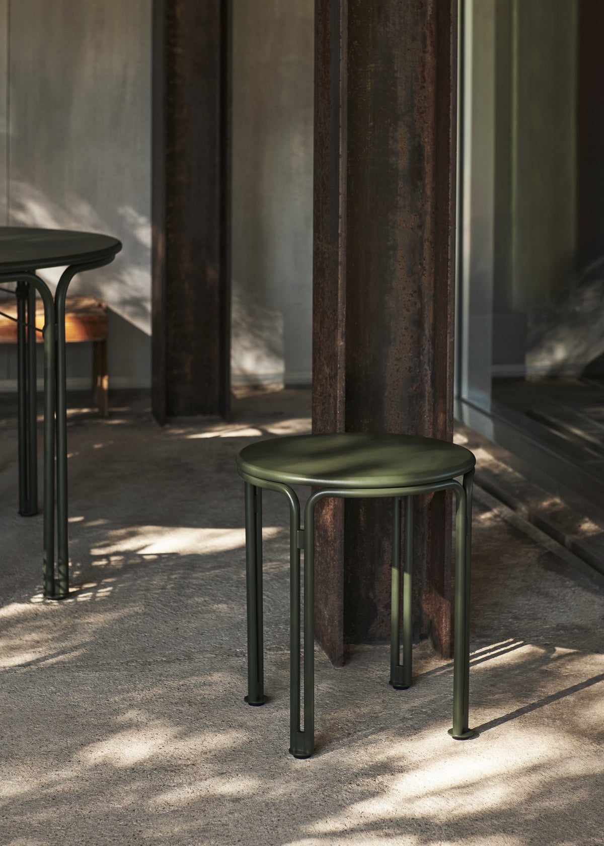 THORVALD SC102 Outdoor Side Table Ivory