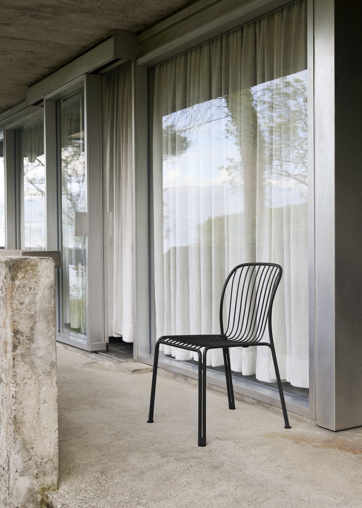 THORVALD SC94 Outdoor Chair Black