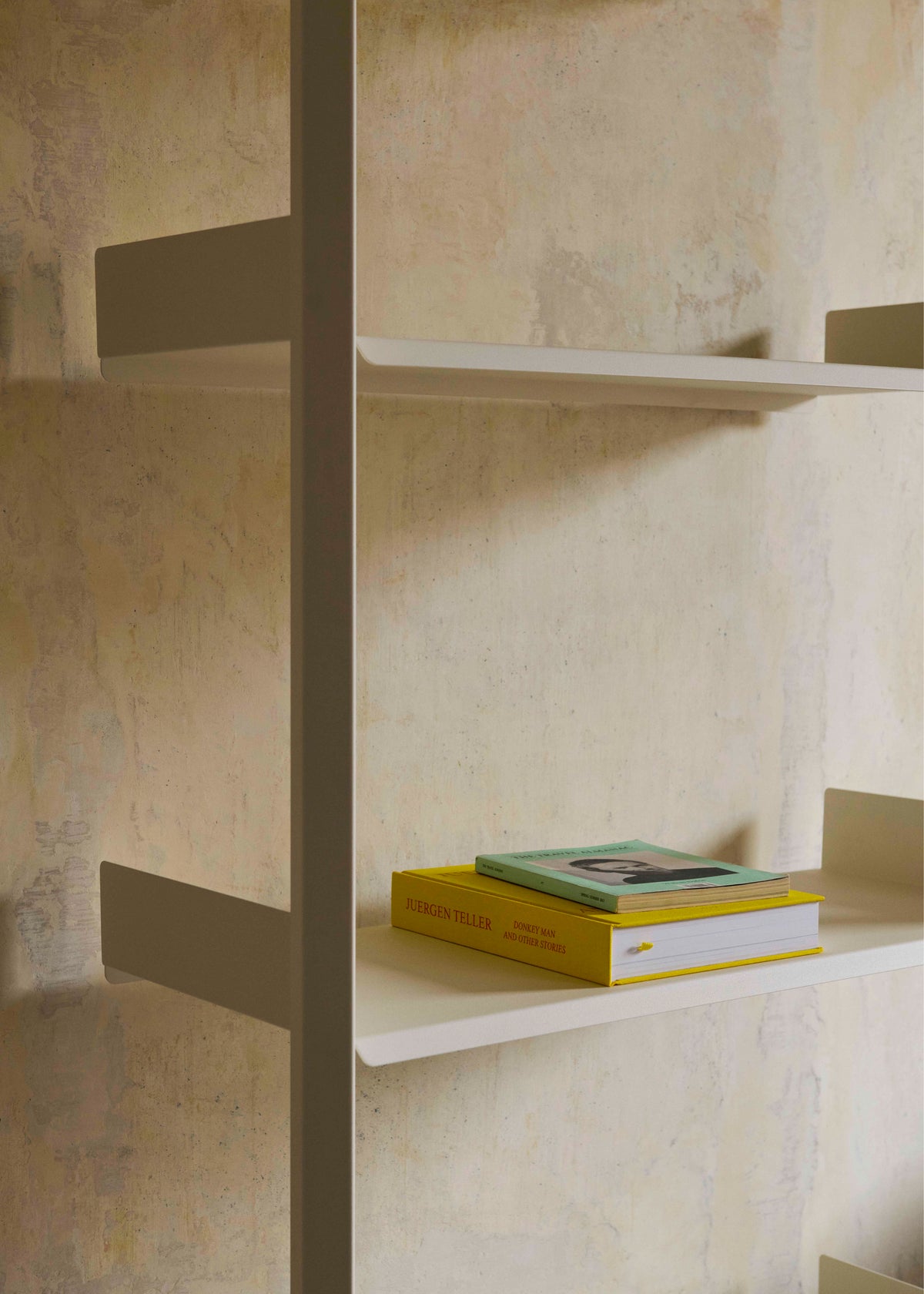 Alabaster modular shelf ROMBE