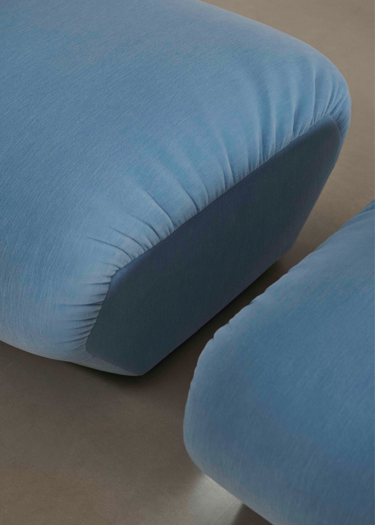 HI LO AV56 upholstered pouf