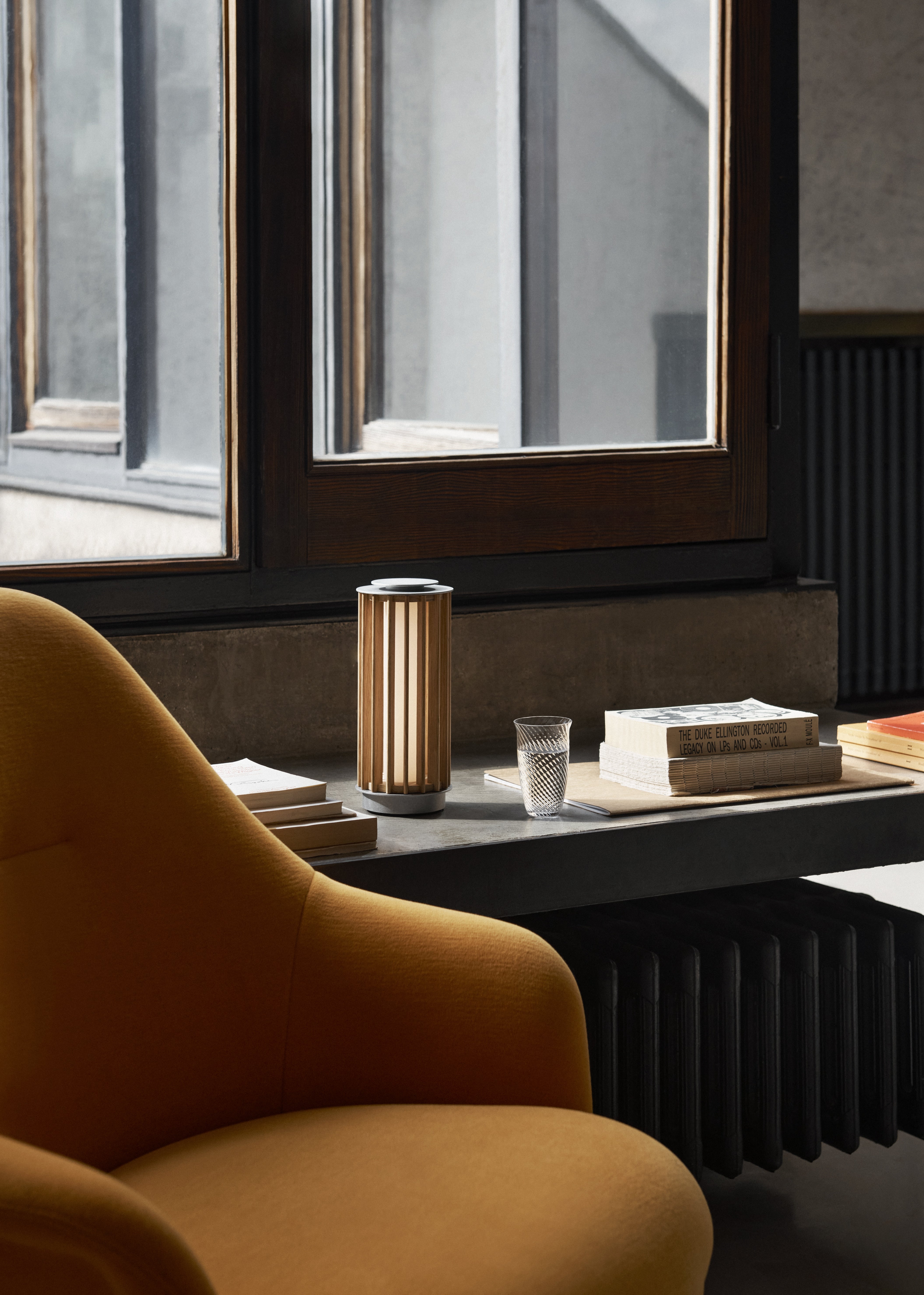 Portable lamp NUMBRA TY3 aluminum with oak wood