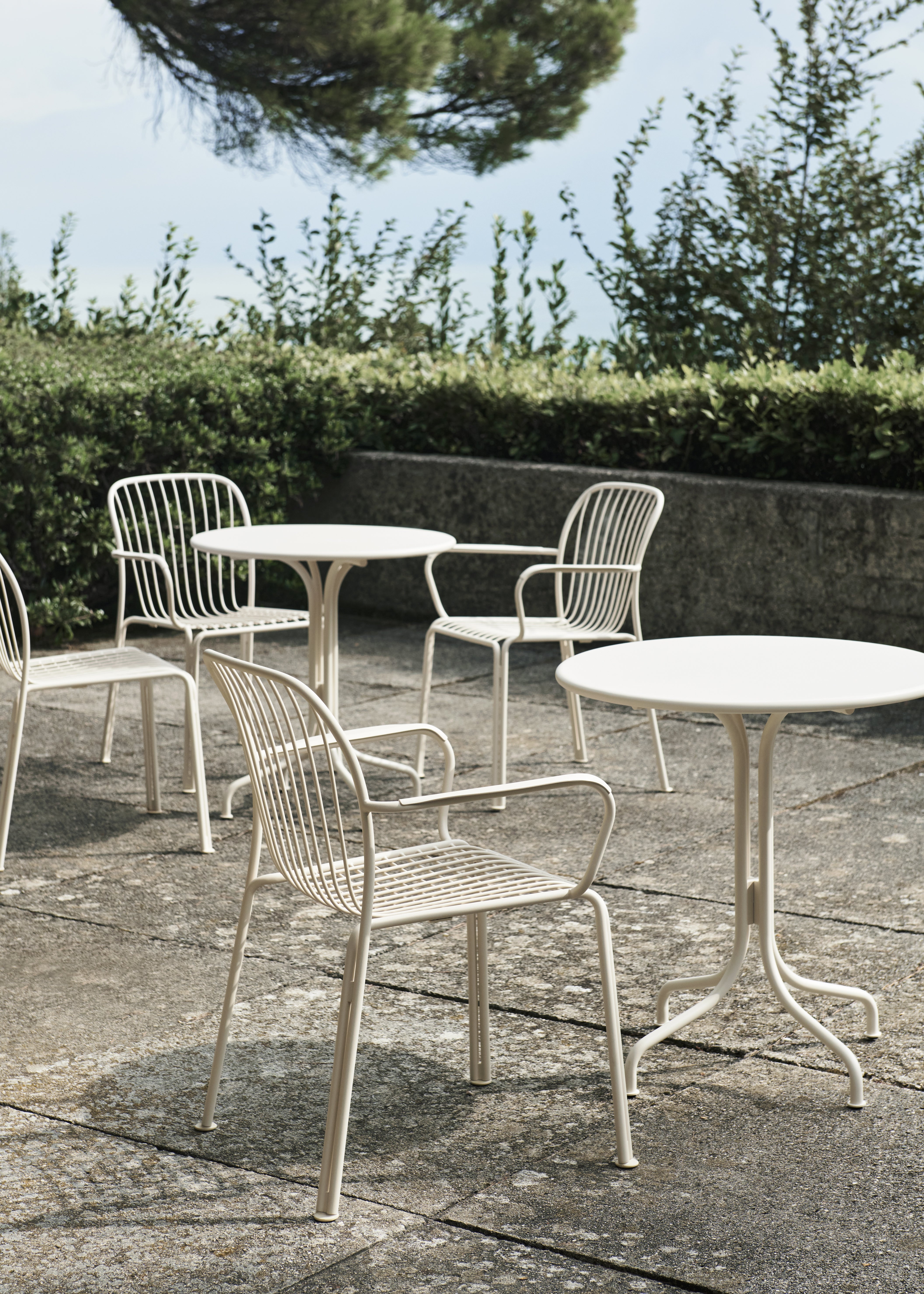THORVALD SC94 Outdoor Chair Black