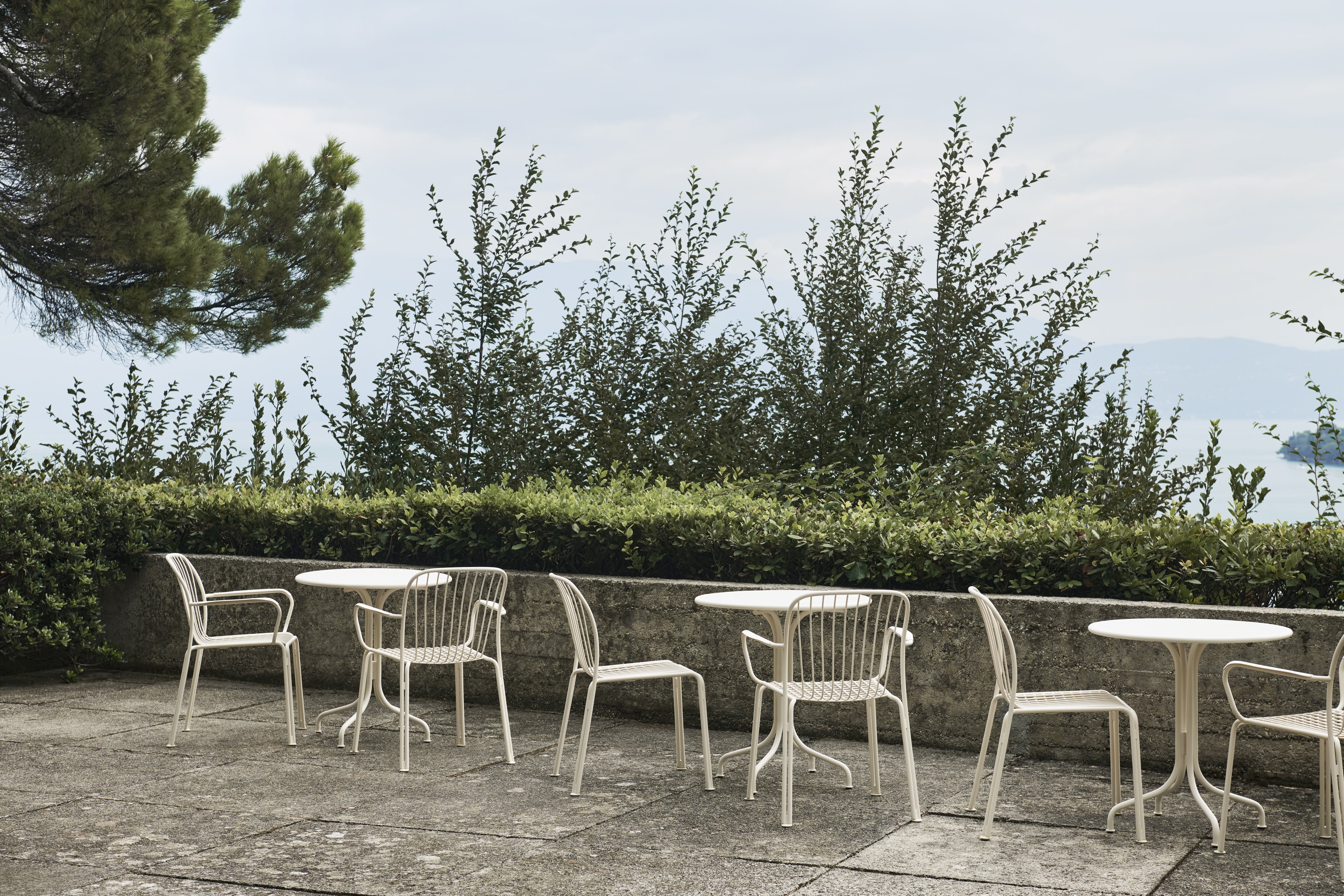 THORVALD SC94 Outdoor Chair Black