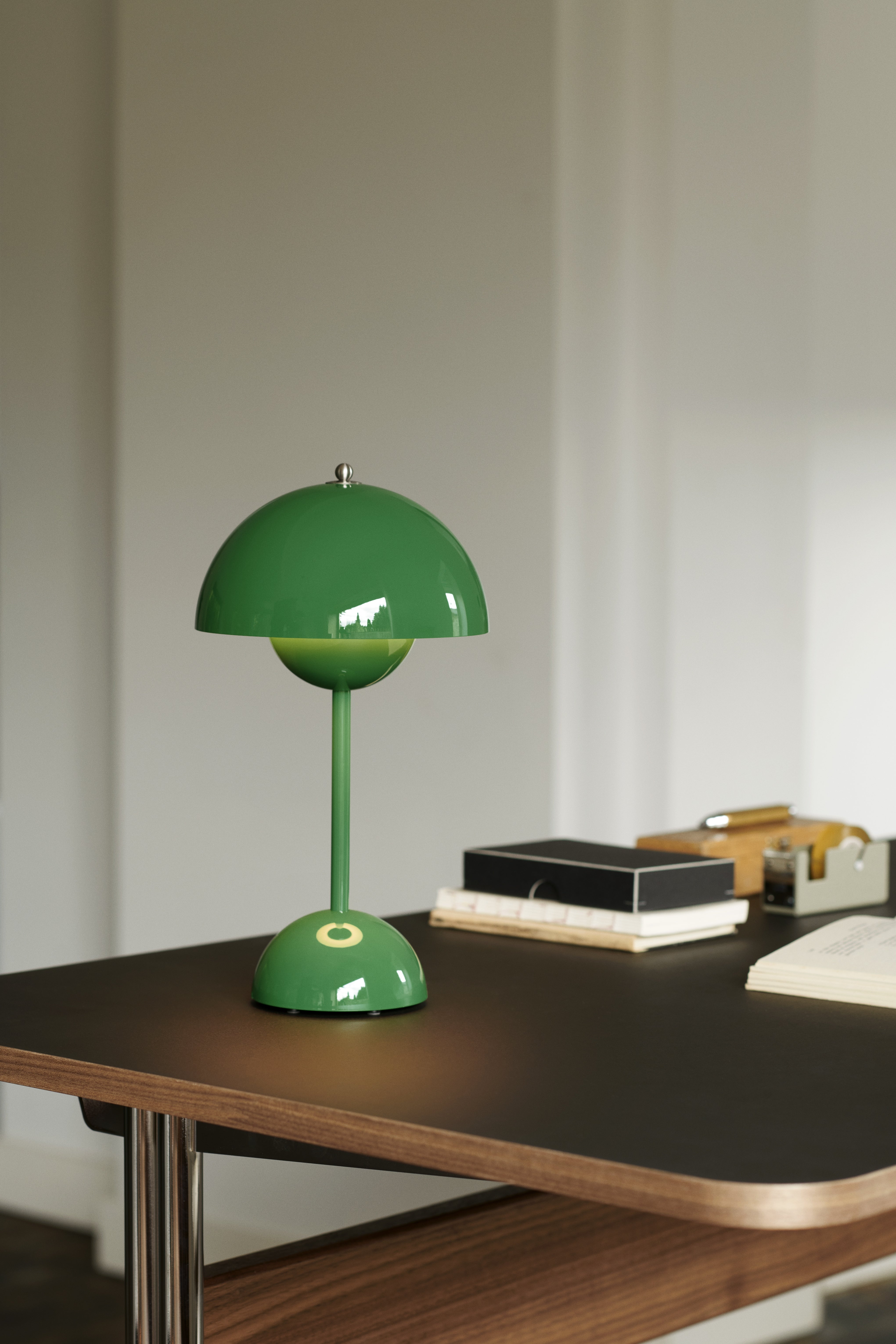FLOWERPOT VP9 Portable Lamp in Vibrant Green