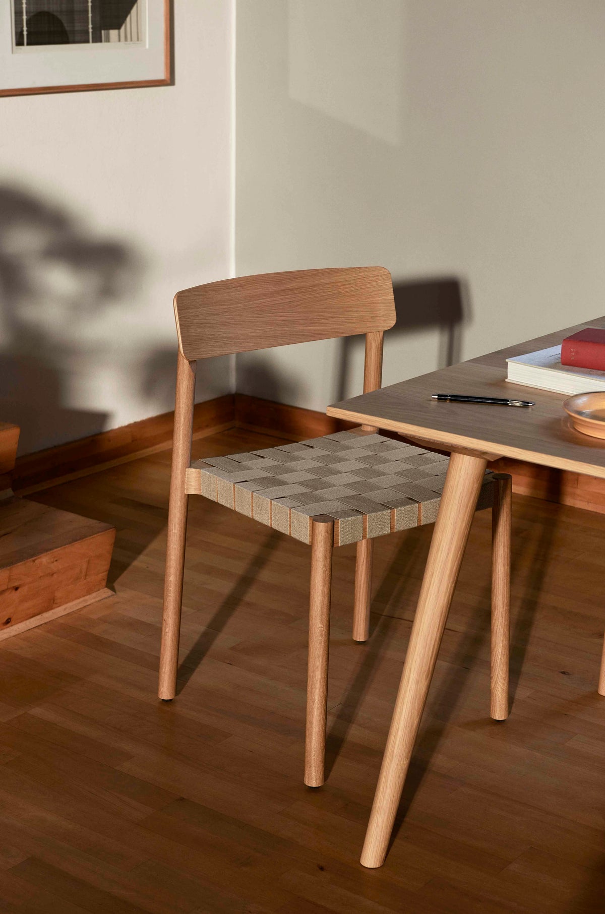 BETTY TK1 Chair with black woven seat and black lacquered ash
