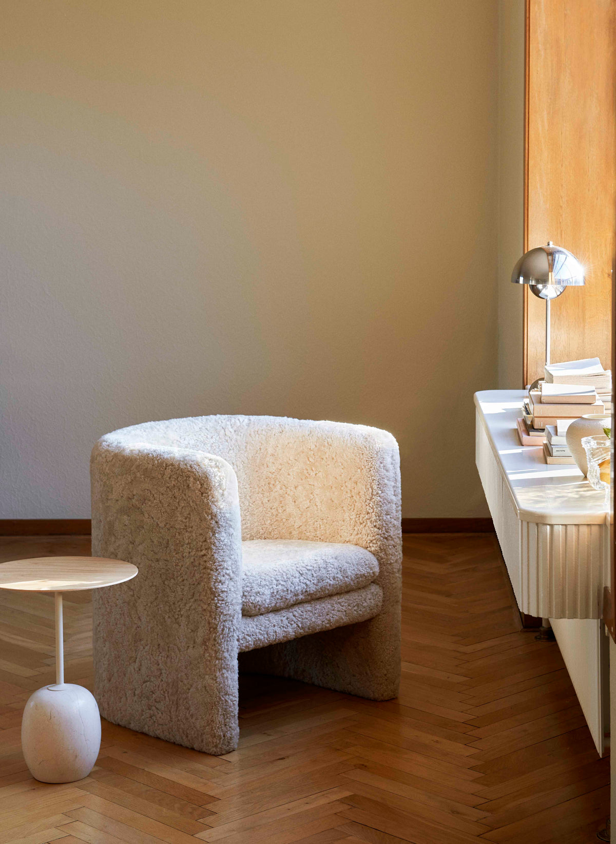 Upholstered Armchair LOAFER SC23
