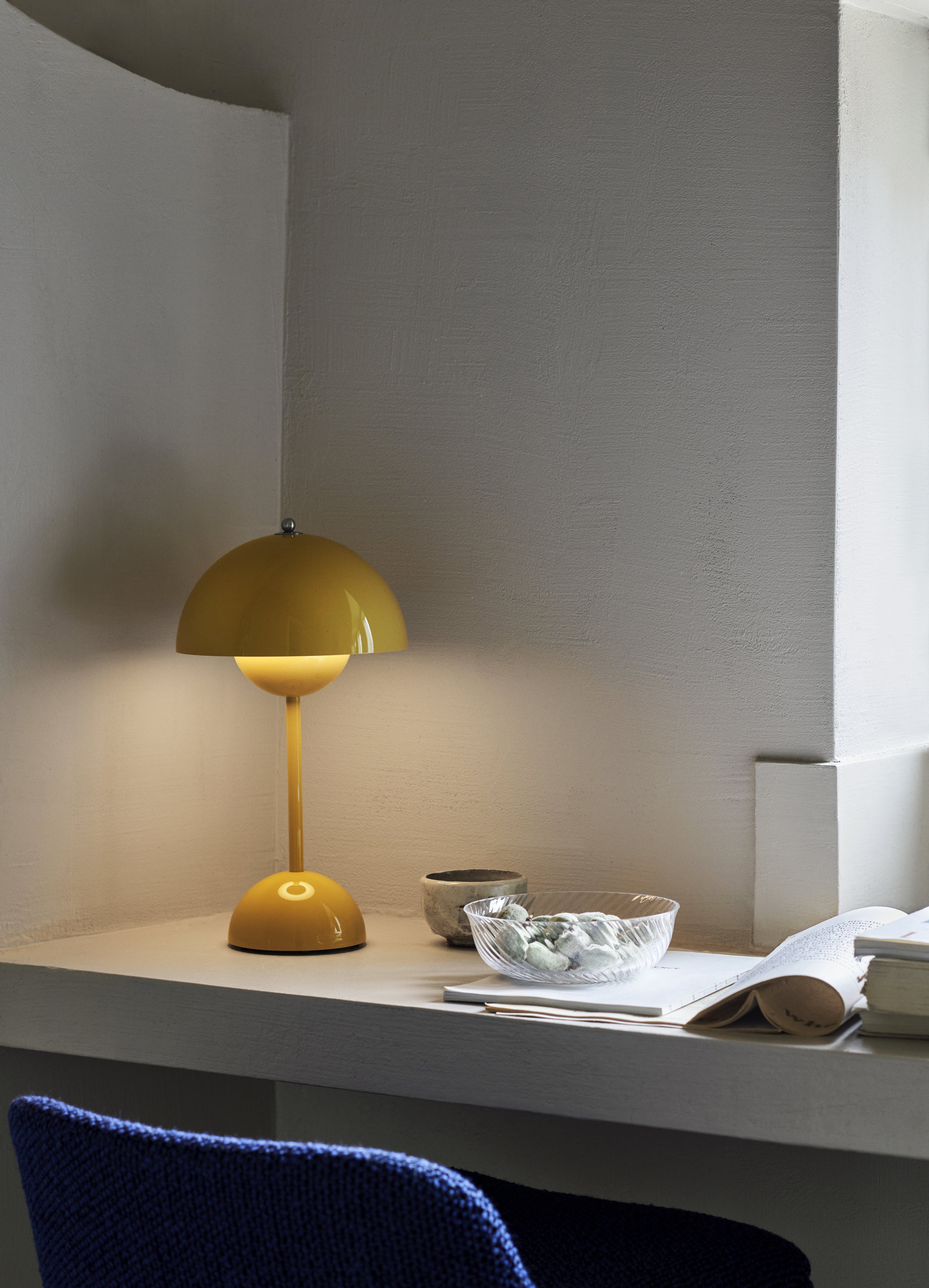 FLOWERPOT VP9 Portable Lamp in Mustard