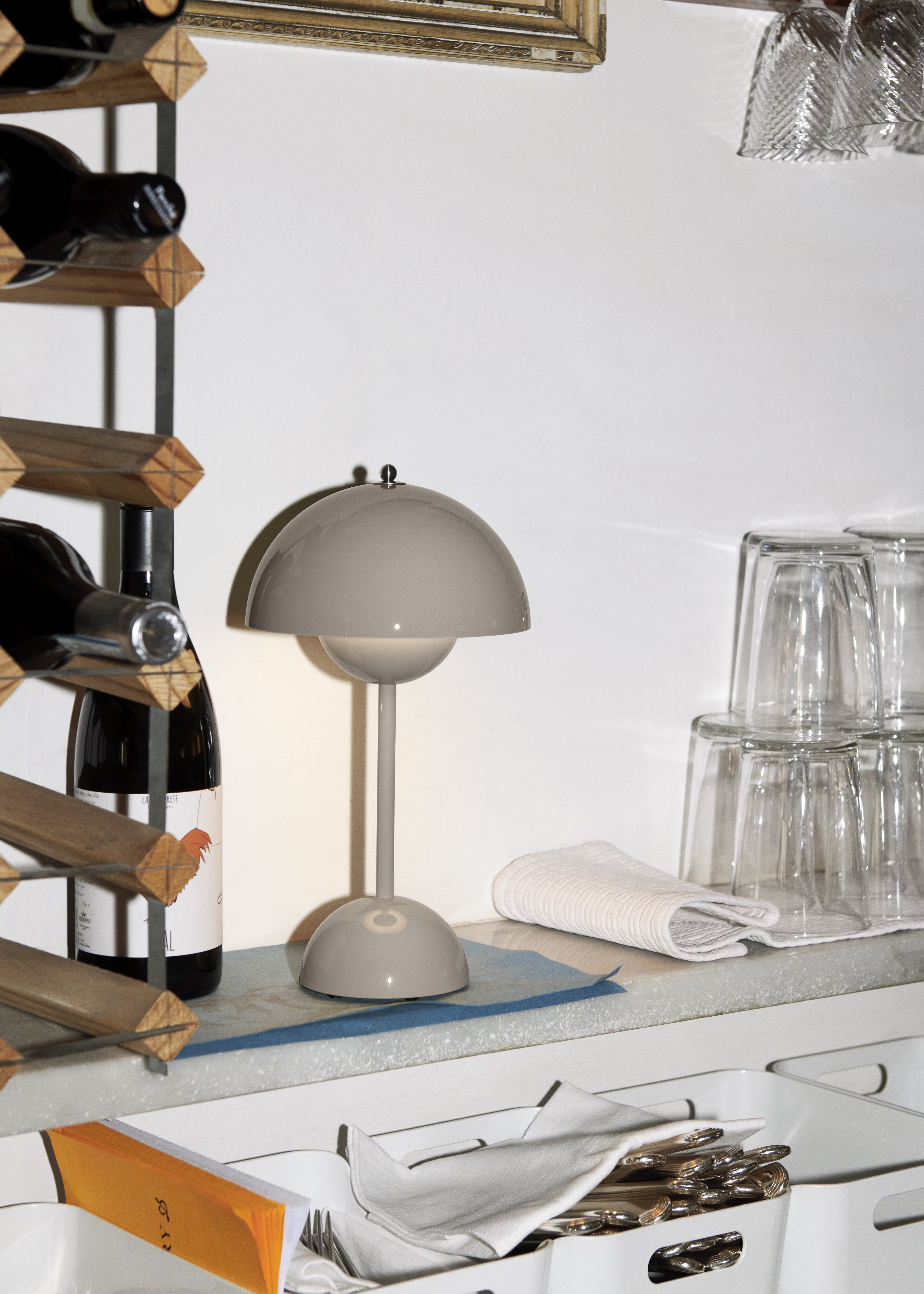 Portable lamp FLOWERPOT VP9 gray-beige