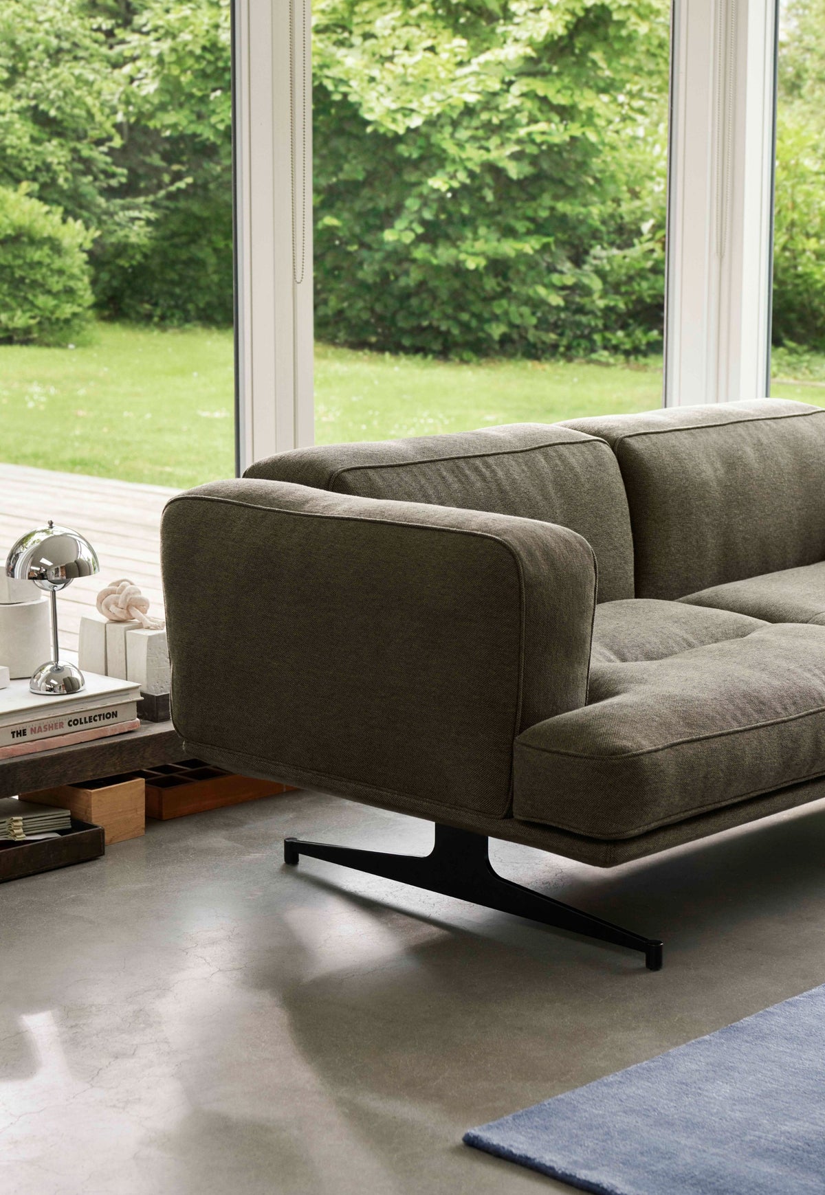 2-Seater Sofa INLAND AV22 upholstered with black base