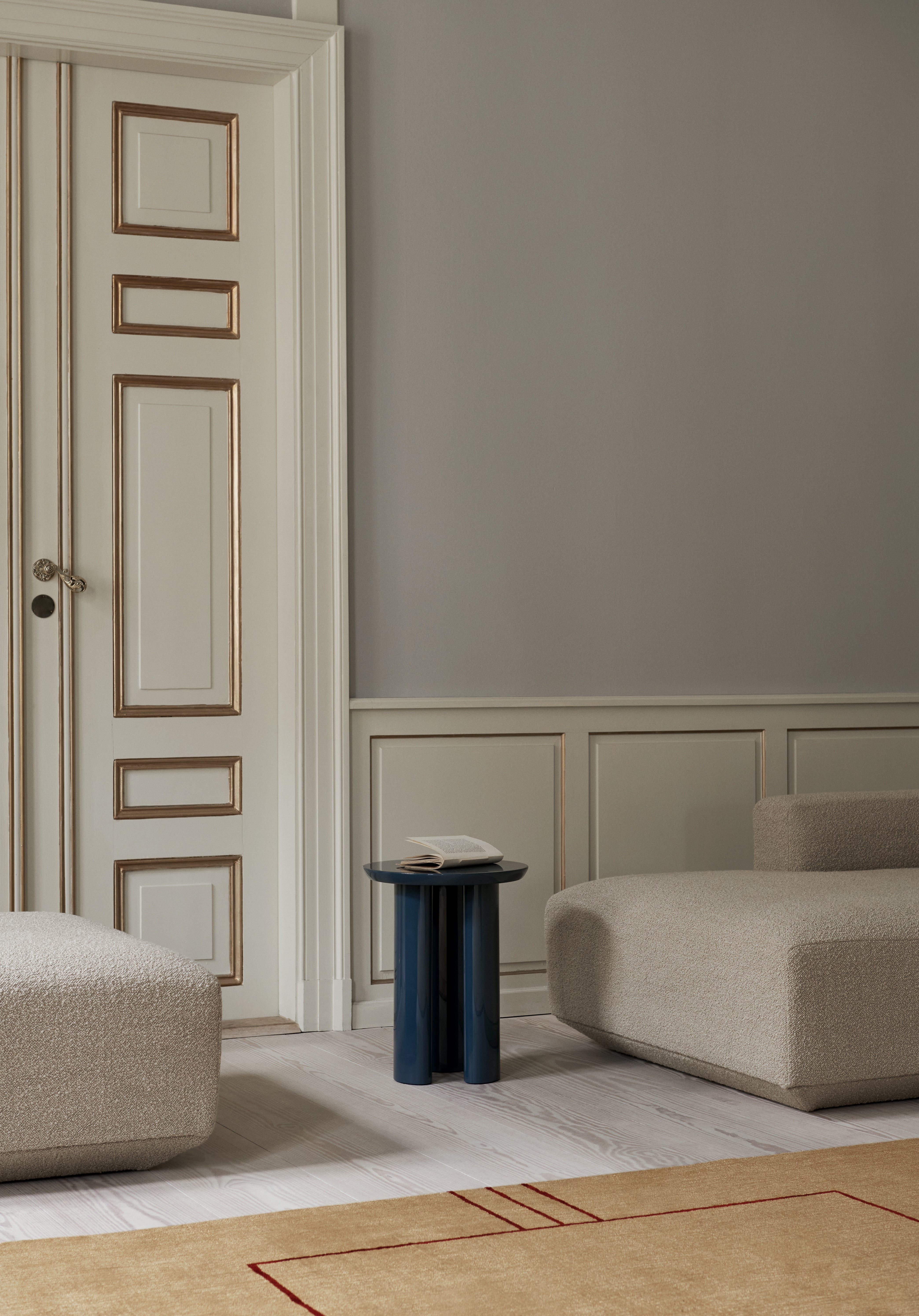 TUNG JA3 Blue Steel Side Table