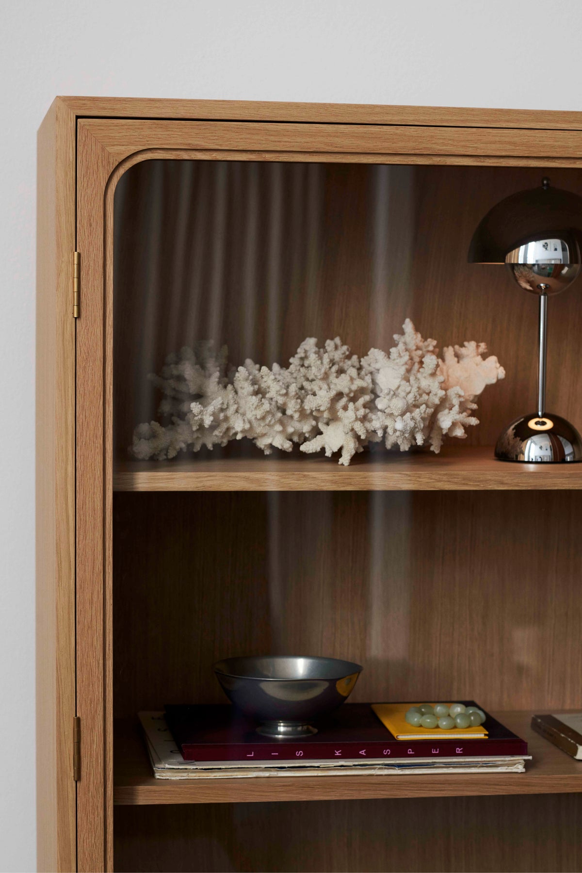 TRACE SC88 display cabinet in dark lacquered oak