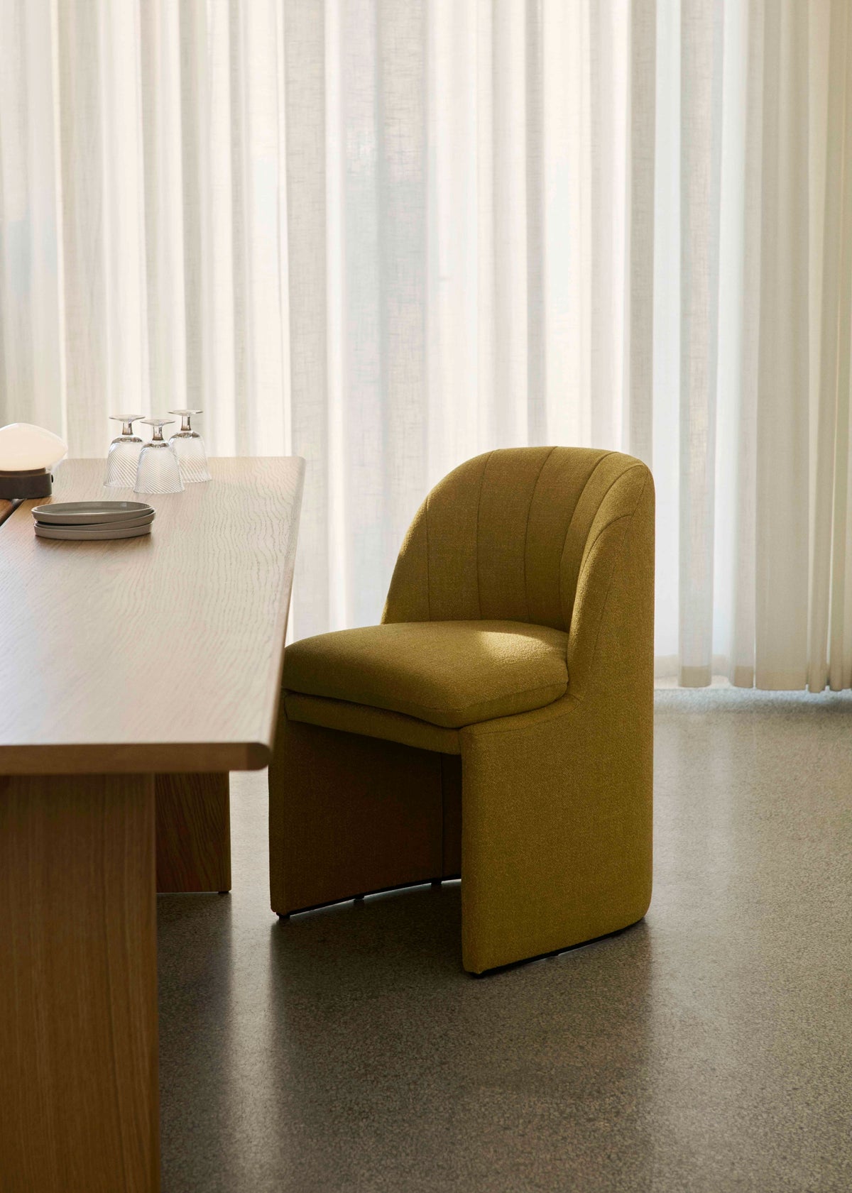 LOAFER SC106 upholstered chair