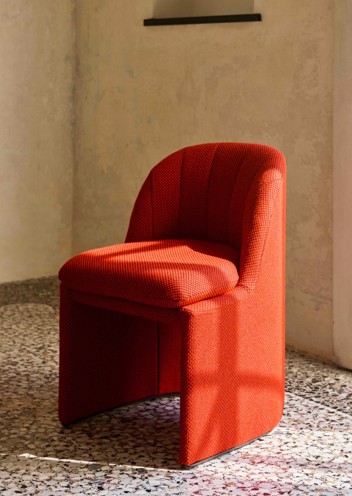 LOAFER SC106 upholstered chair