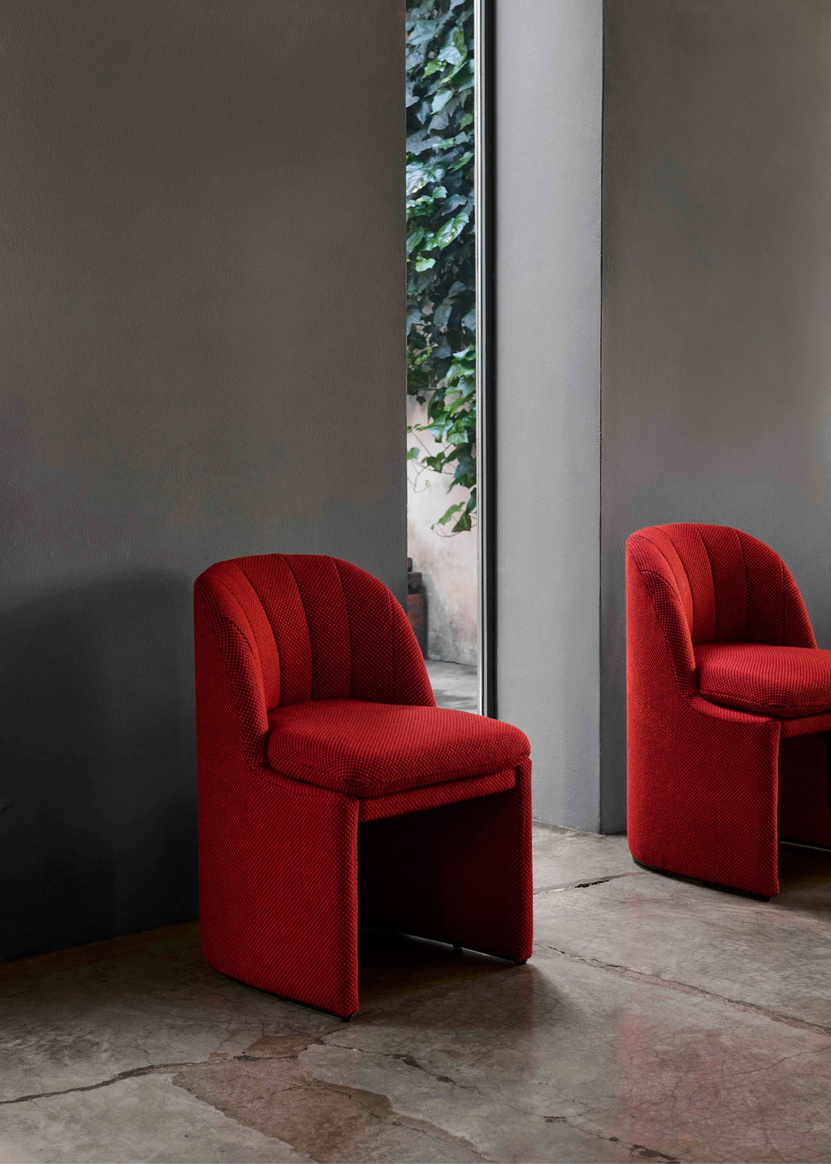 LOAFER SC106 upholstered chair