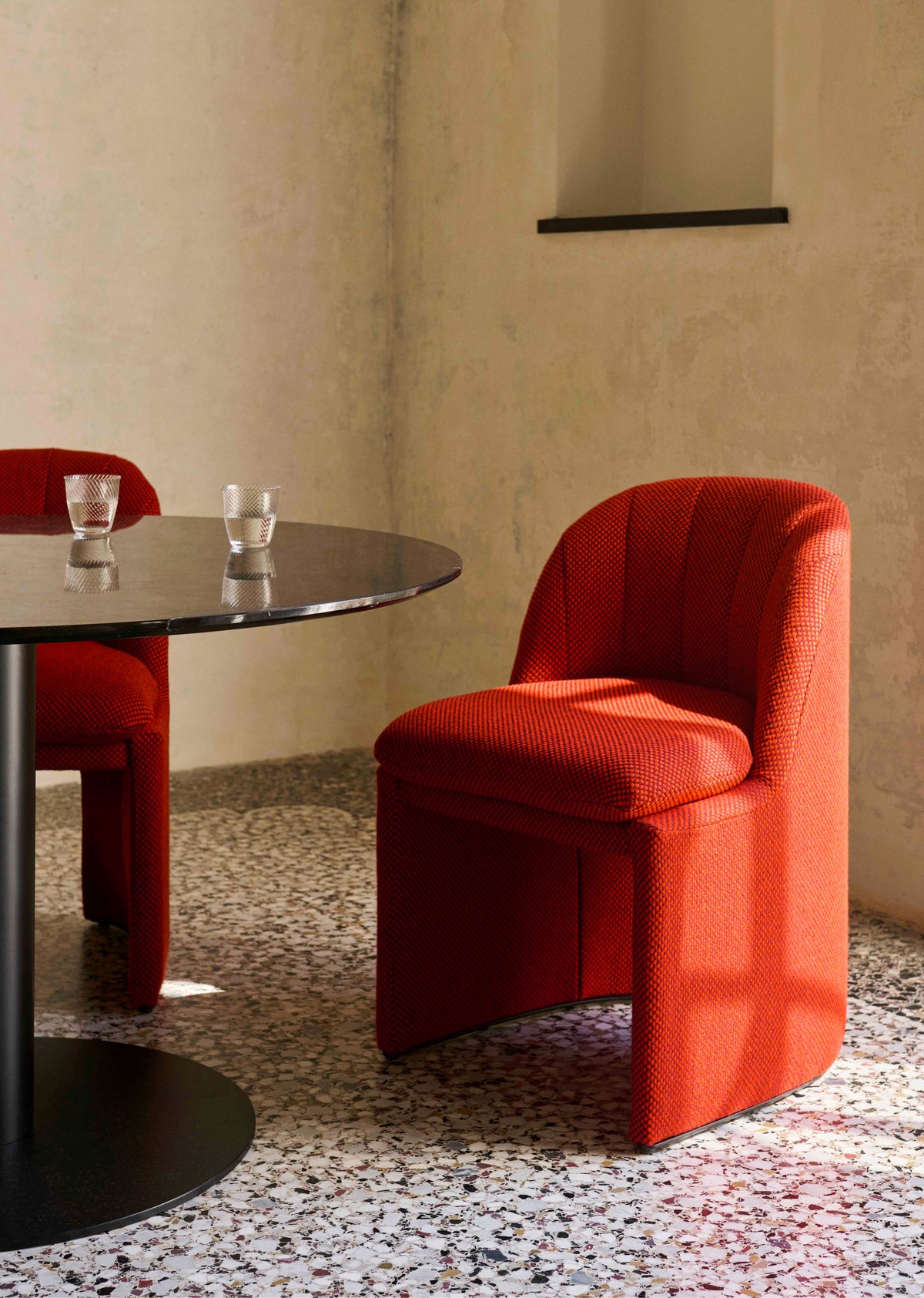 LOAFER SC106 upholstered chair