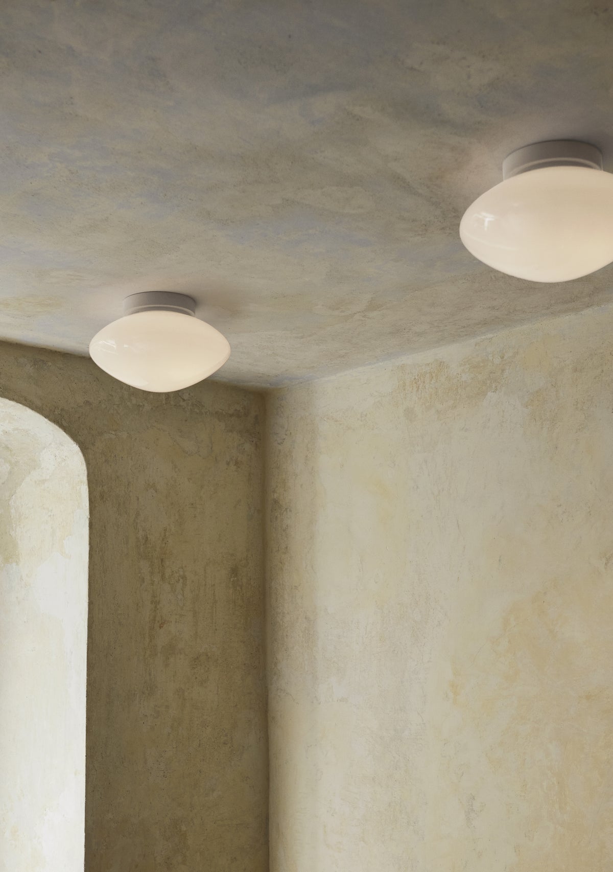 MIST AP22 wall sconce in white