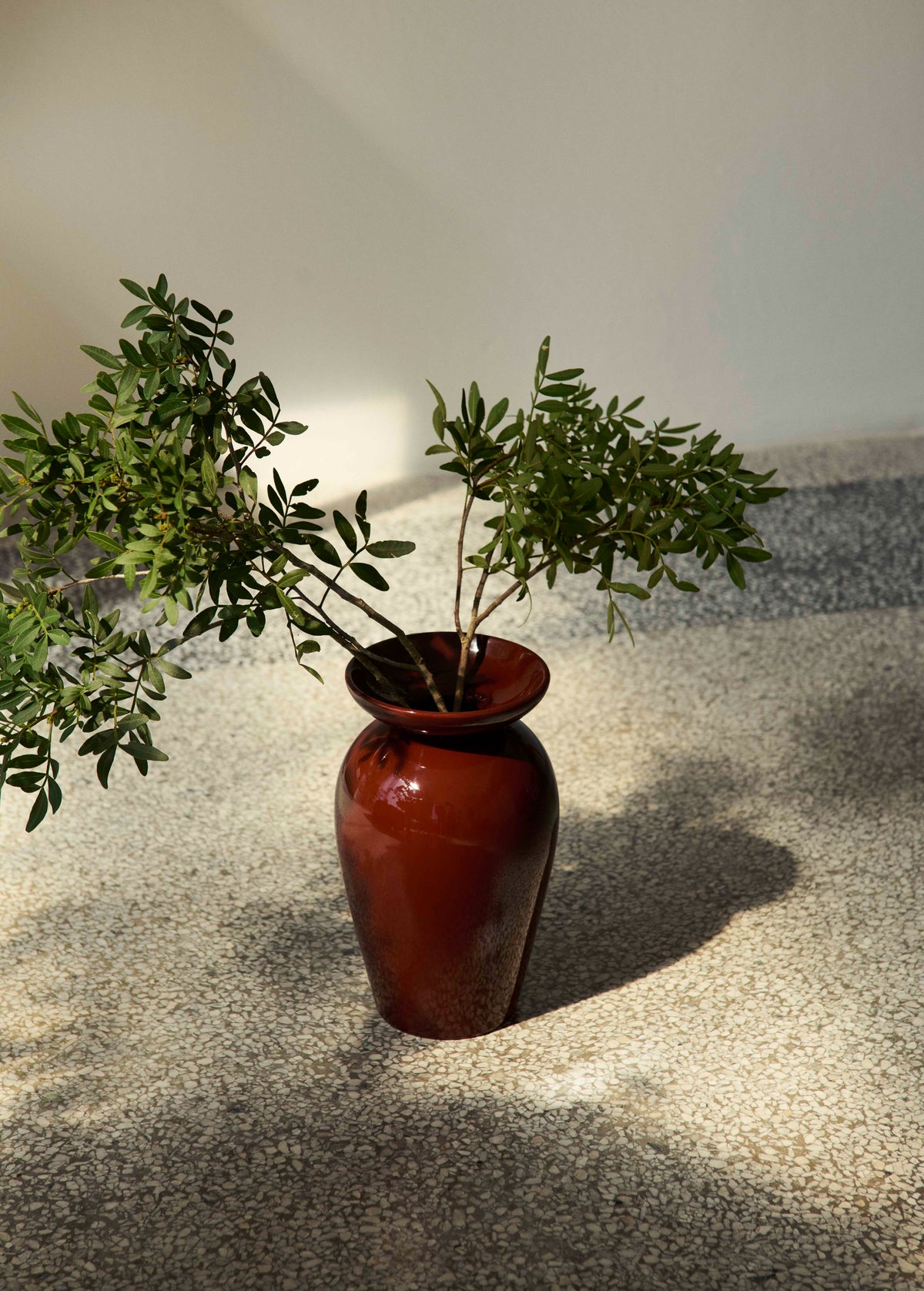 MOMENTO JH47 vase in red-brown