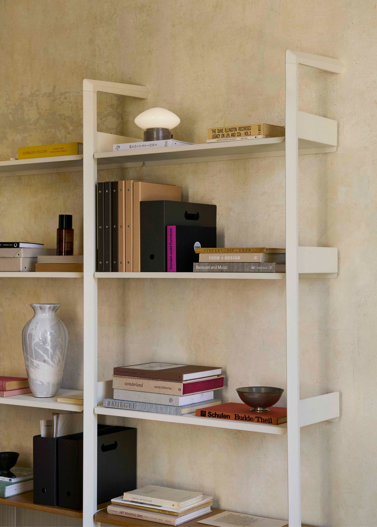 Alabaster modular shelf ROMBE