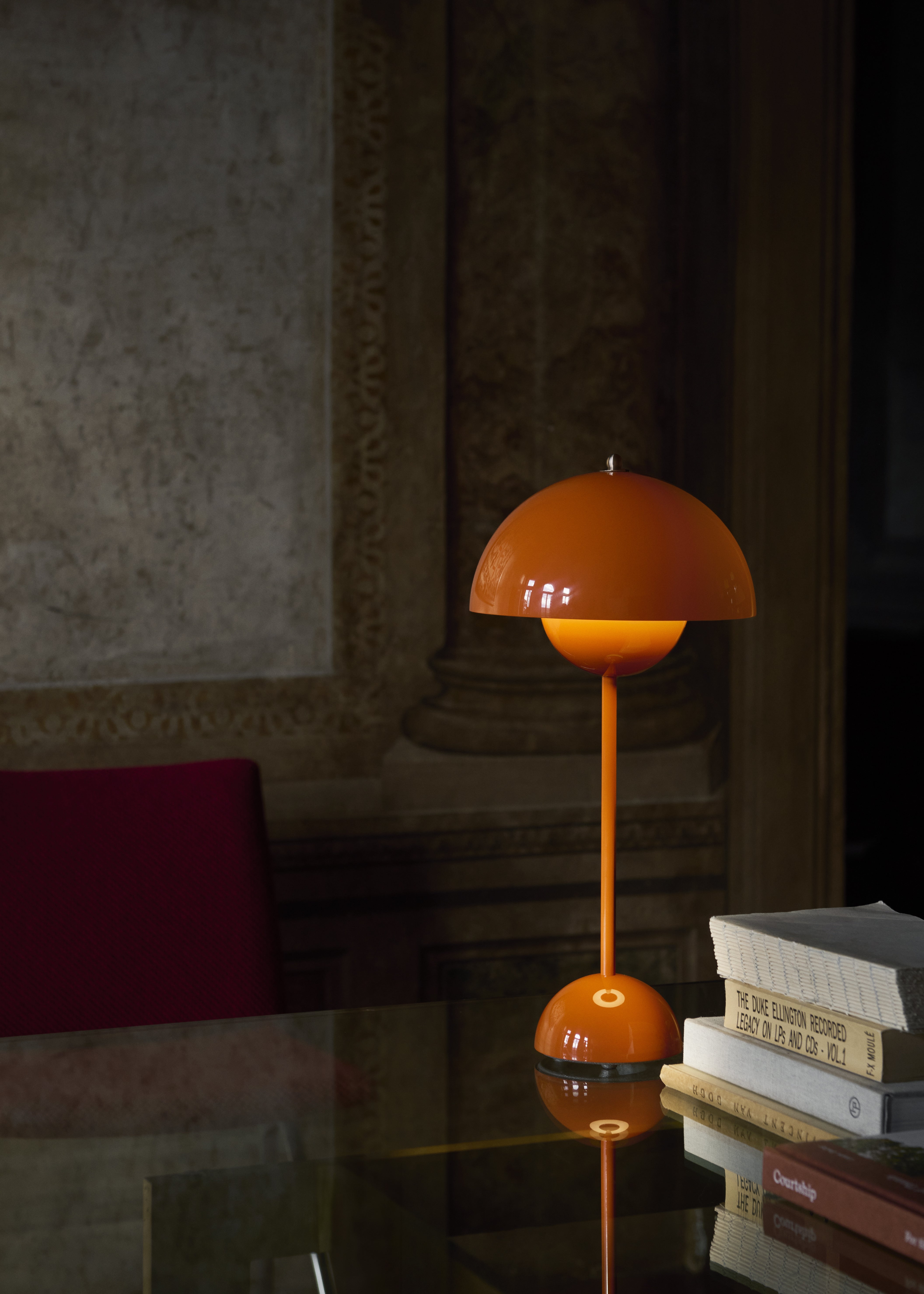 FLOWERPOT VP3 Table Lamp in Orange