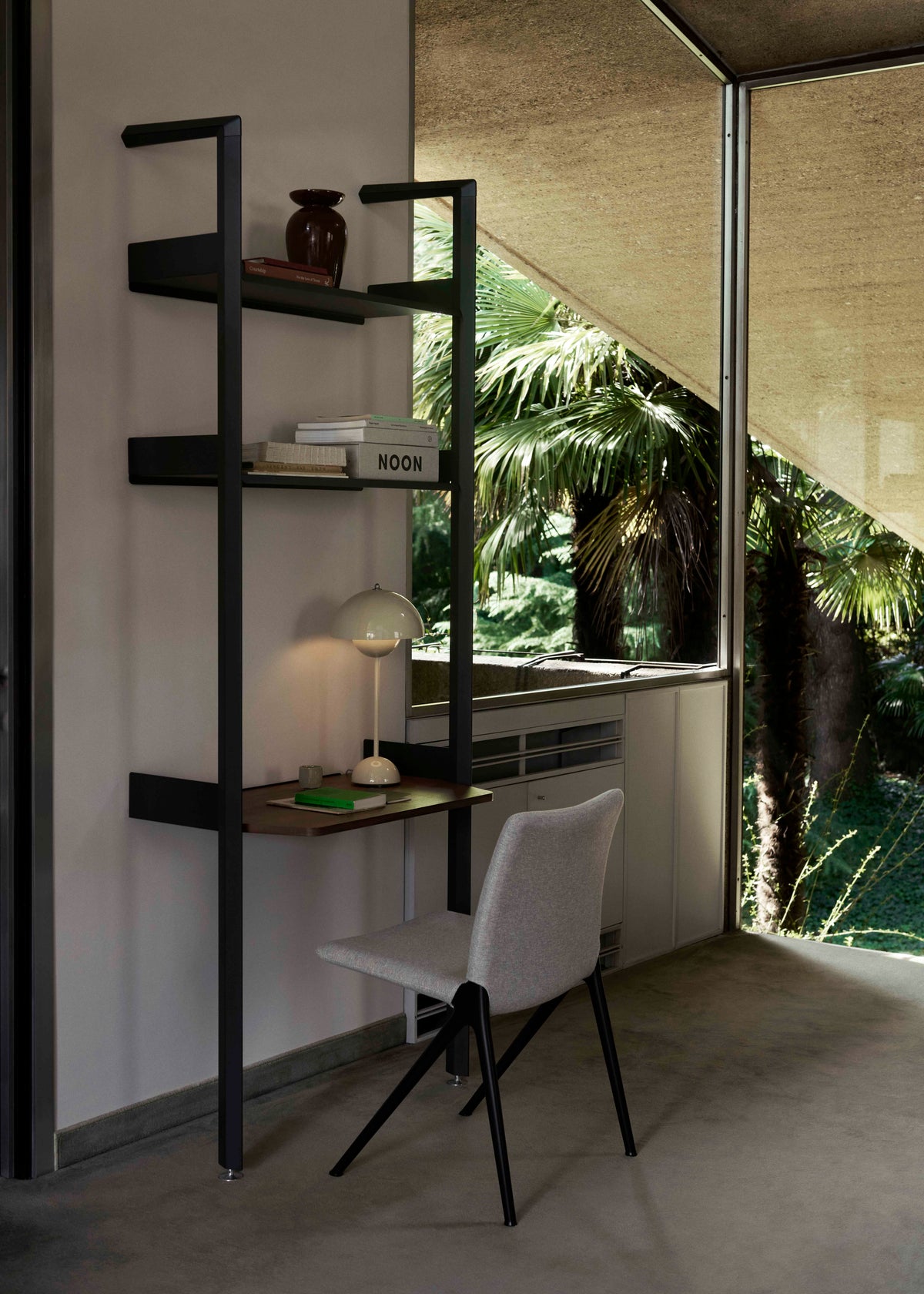 Modular shelf ROMBE in anthracite with walnut wood