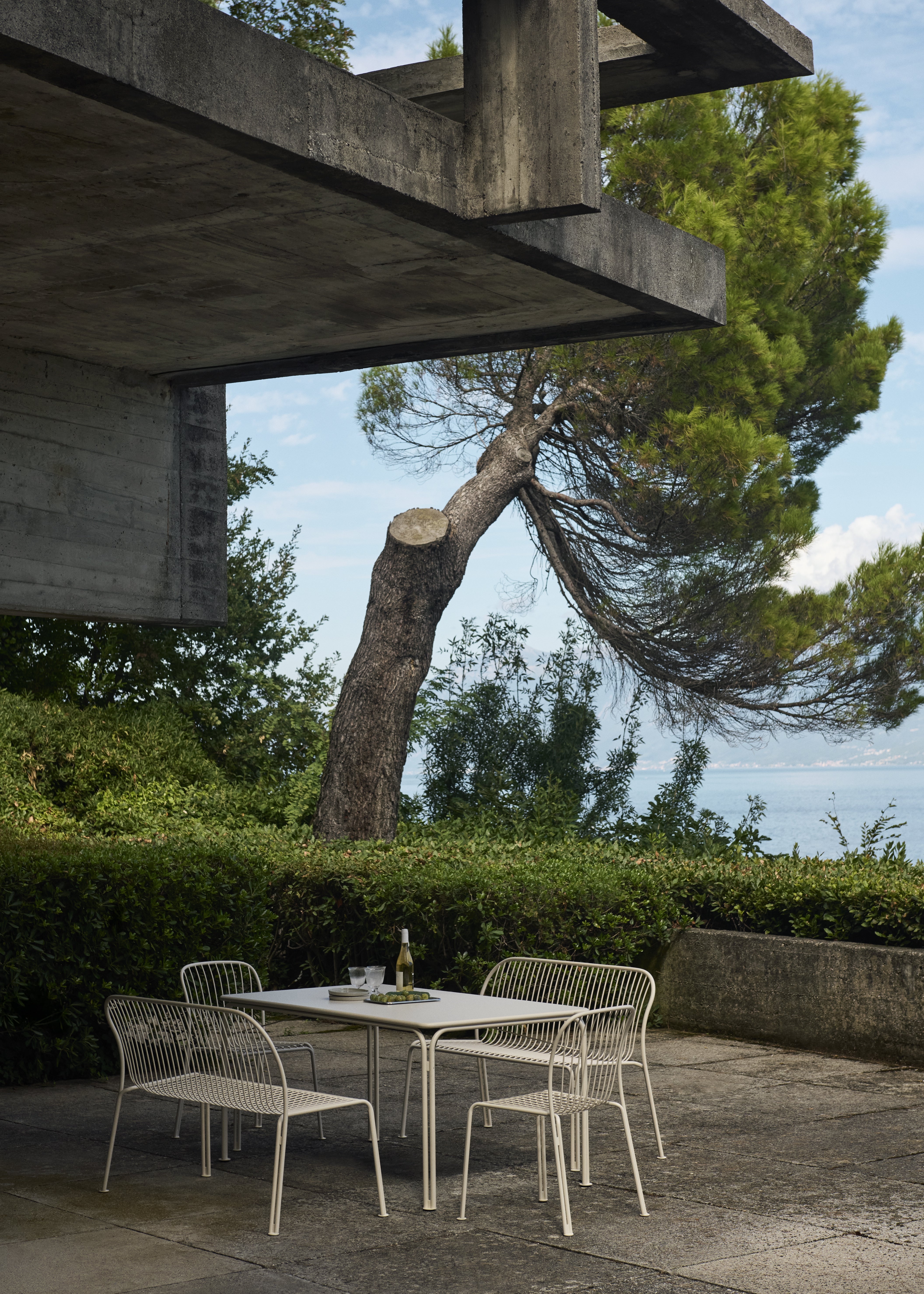 THORVALD outdoor table dark green