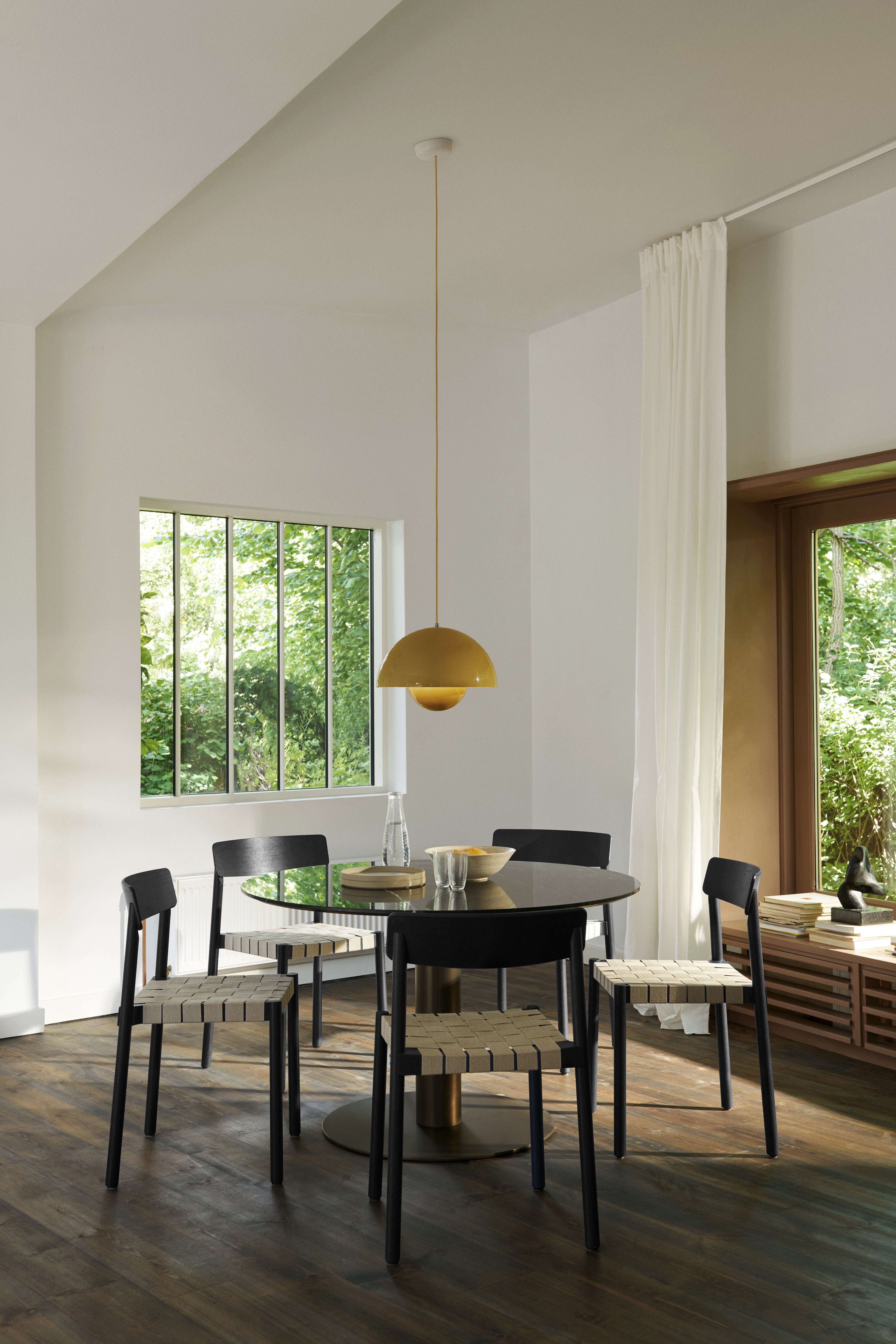 FLOWERPOT pendant lamp in mustard